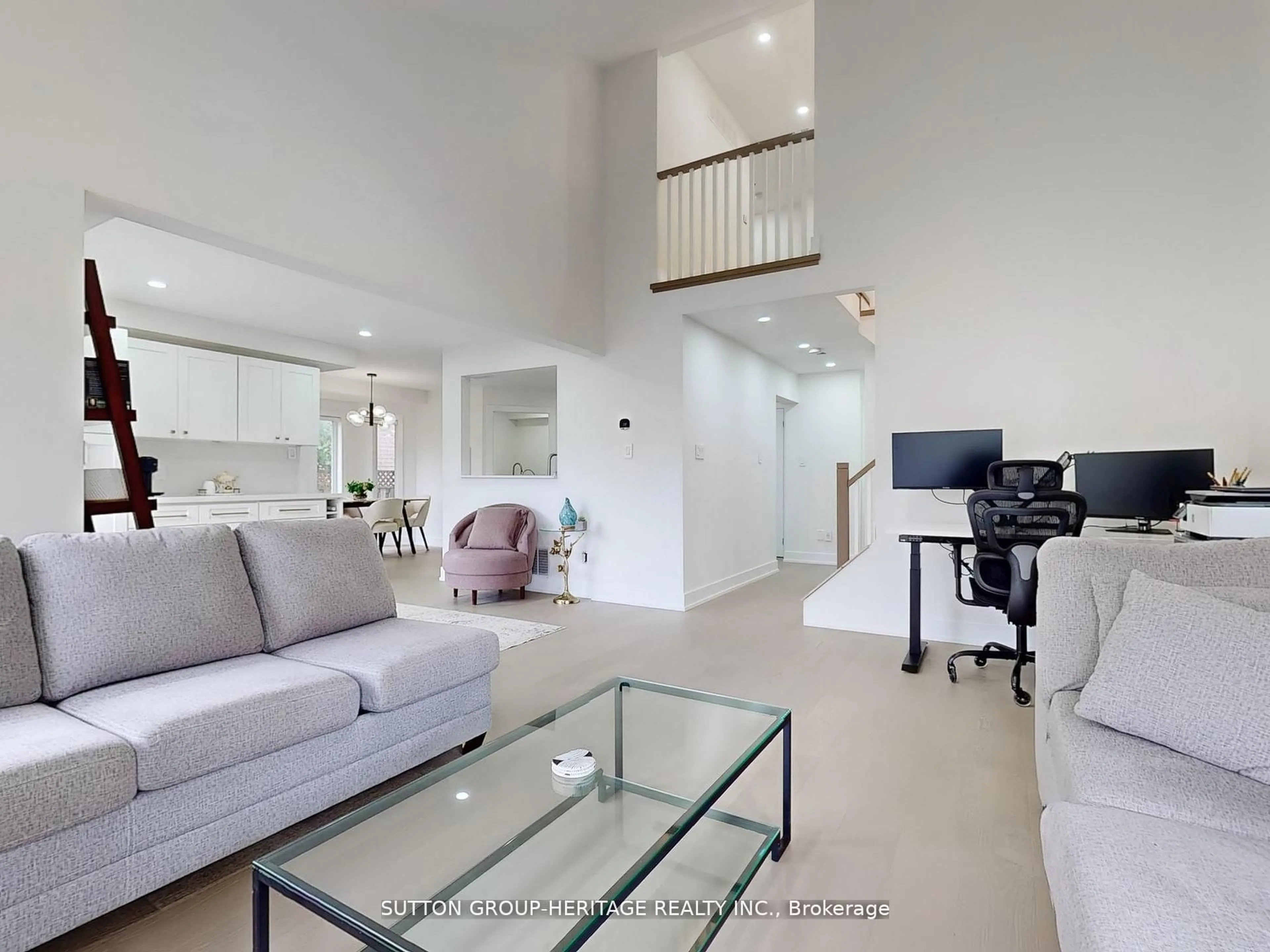 Living room with furniture, unknown for 1 Sherwood St, Orangeville Ontario L9W 5A5