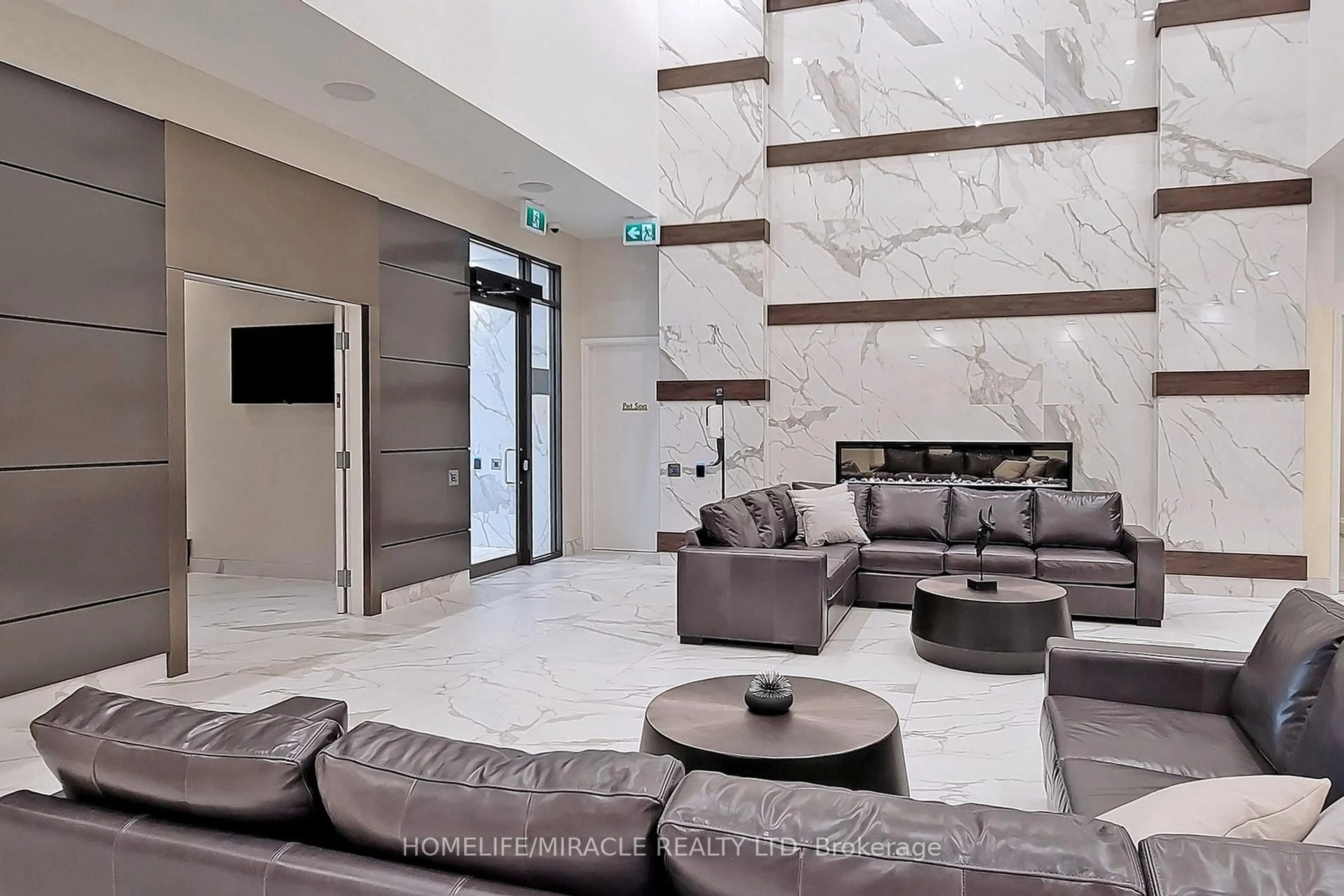 Lobby for 1050 Main St #1106, Milton Ontario L9T 9M3