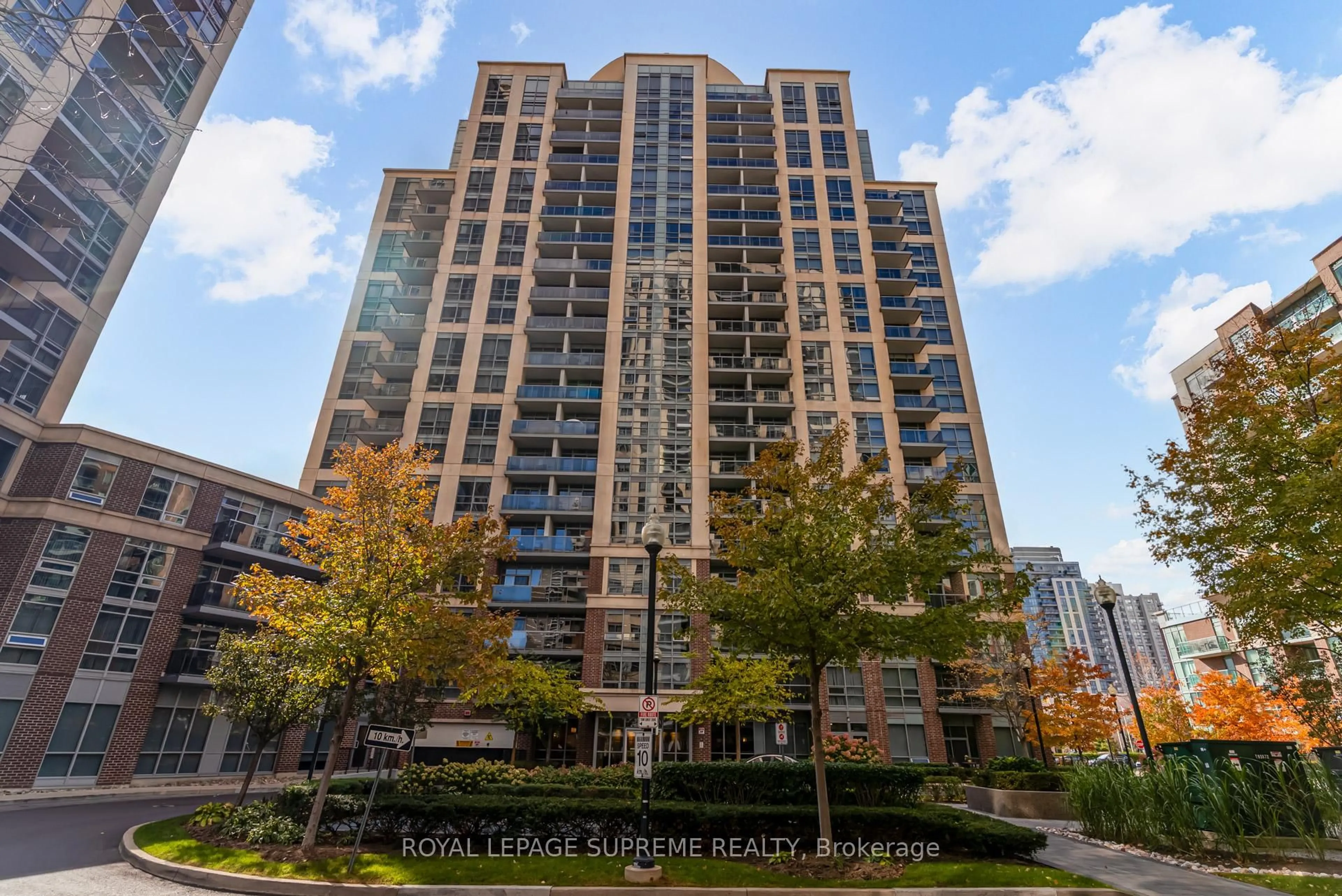 Unknown for 1 Michael Power Pl #1906, Toronto Ontario M9A 0A1