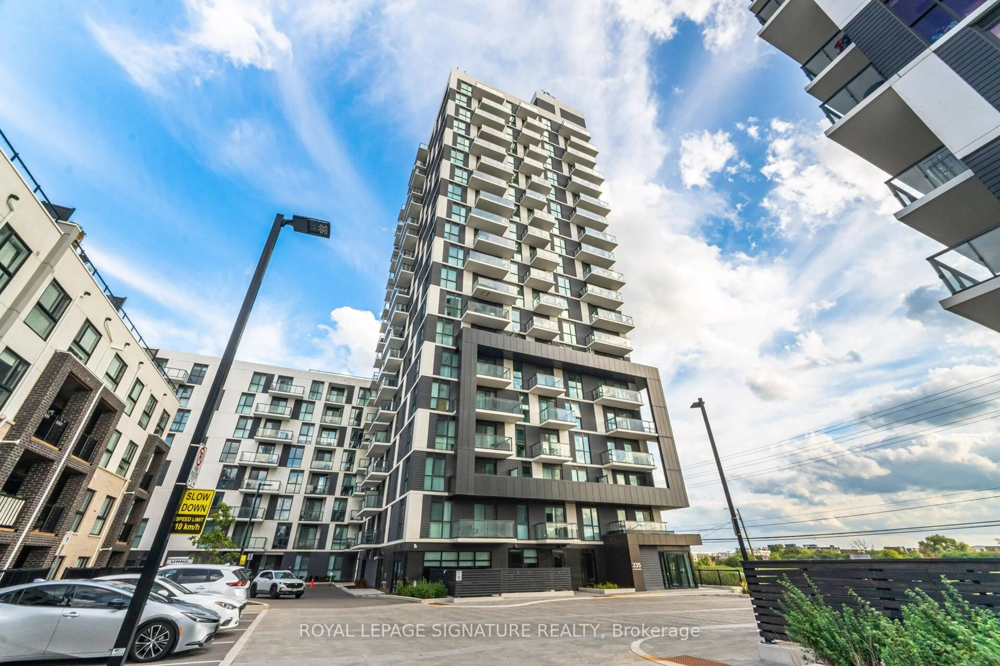 A pic from outside/outdoor area/front of a property/back of a property/a pic from drone, building for 335 Wheat Boom Dr #906, Oakville Ontario L6G 7Y1