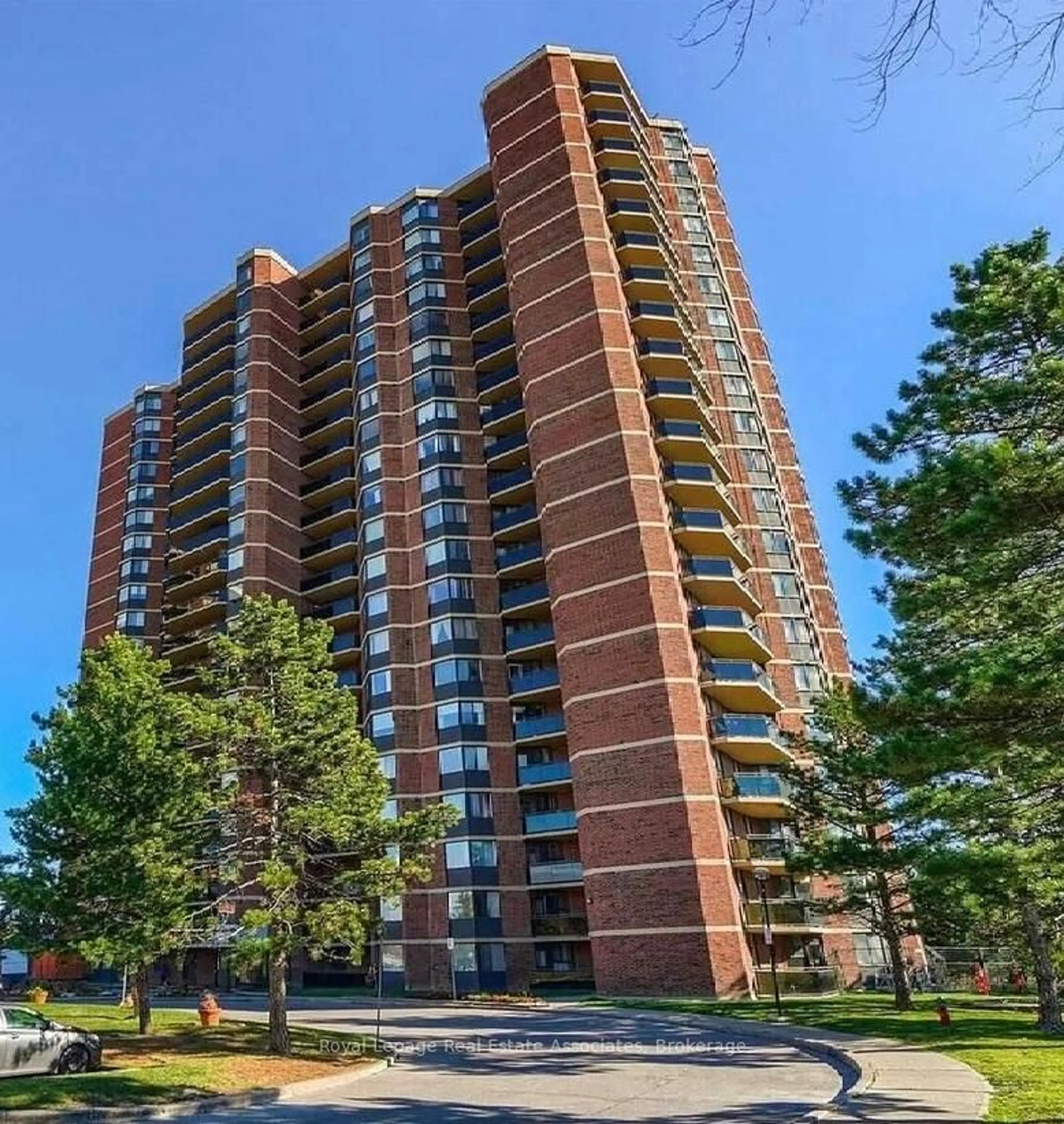 A pic from outside/outdoor area/front of a property/back of a property/a pic from drone, unknown for 234 Albion Rd #1907, Toronto Ontario M9W 6A5