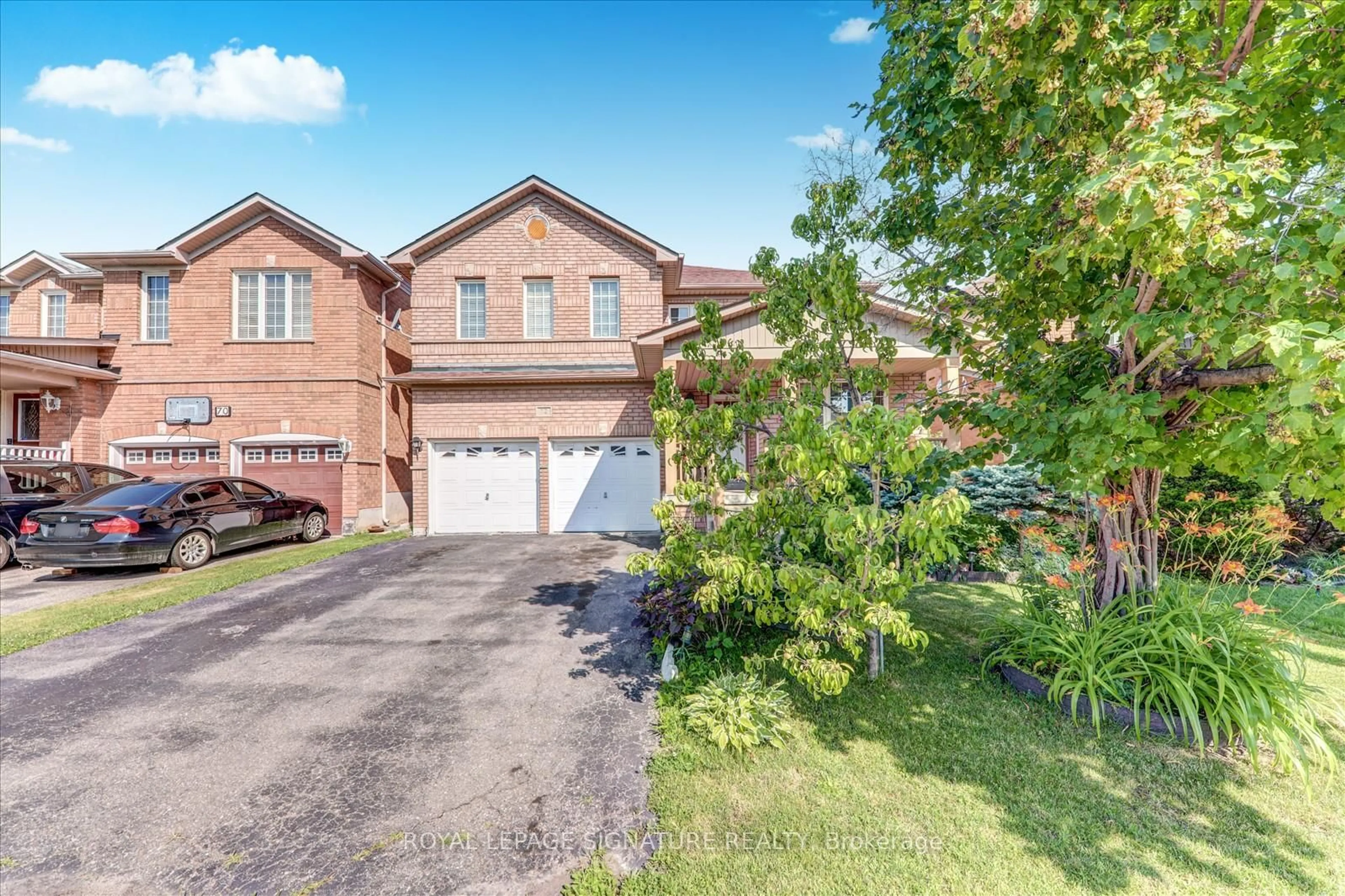 Home with brick exterior material, street for 72 Fairhill Ave, Brampton Ontario L7A 2E8