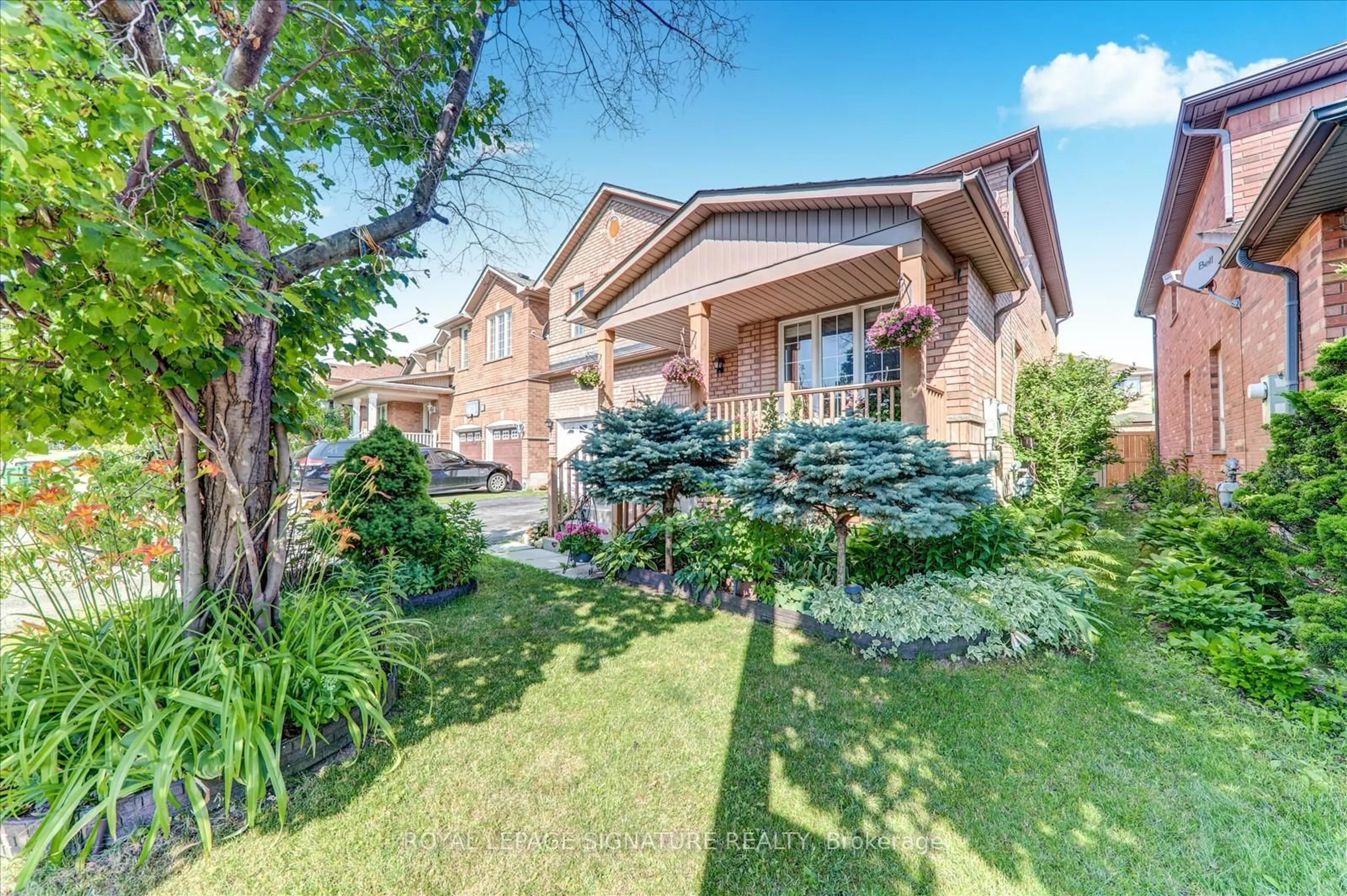 Home with brick exterior material, street for 72 Fairhill Ave, Brampton Ontario L7A 2E8