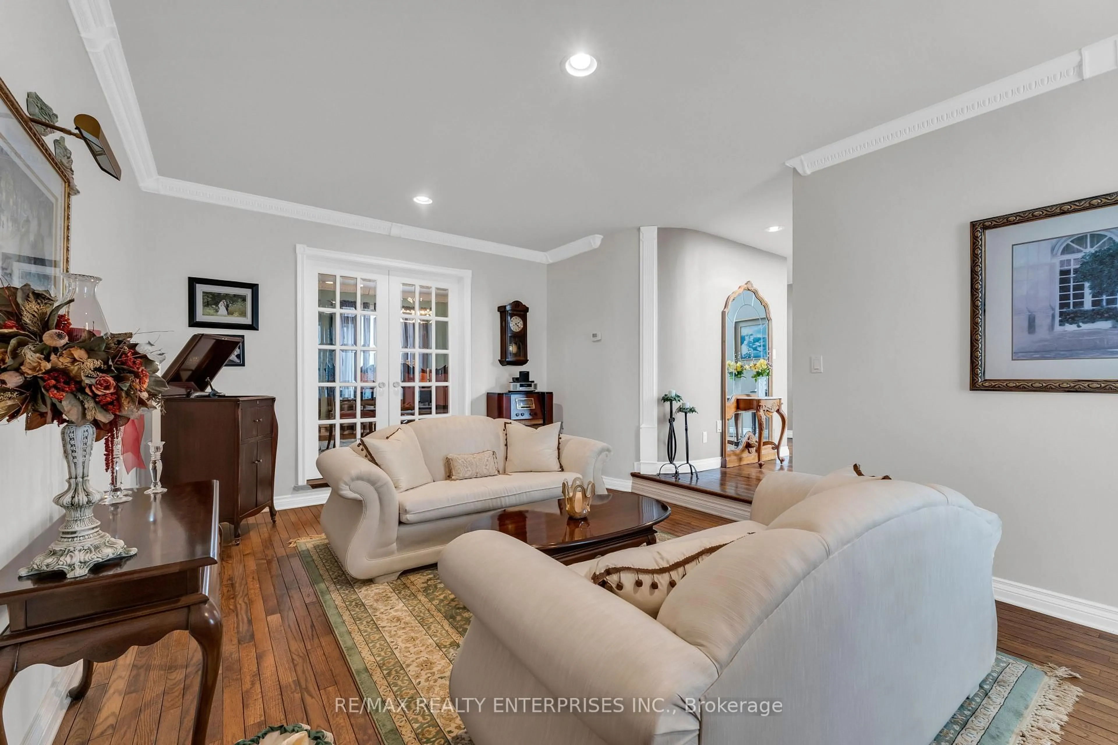 Living room with furniture, unknown for 767 Mayfield Rd, Brampton Ontario L7A 0C5