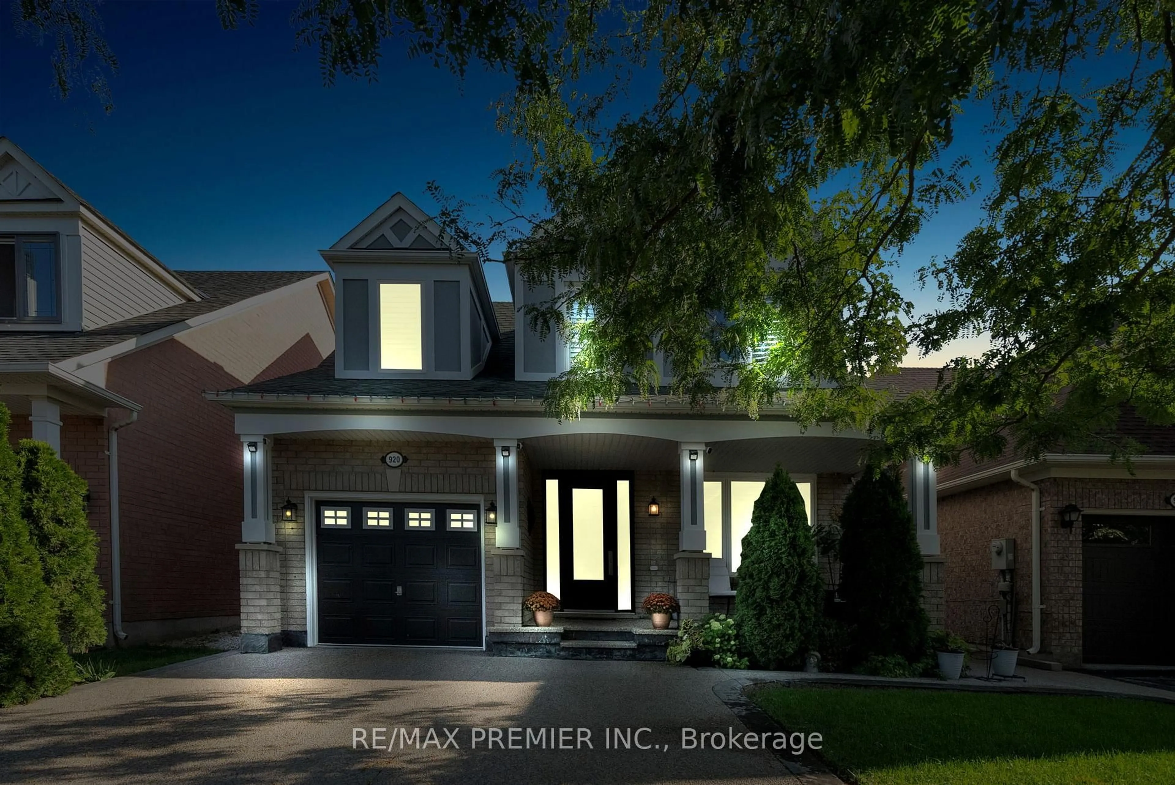 Home with brick exterior material, street for 920 McDuffe Cres, Milton Ontario L9T 6M8