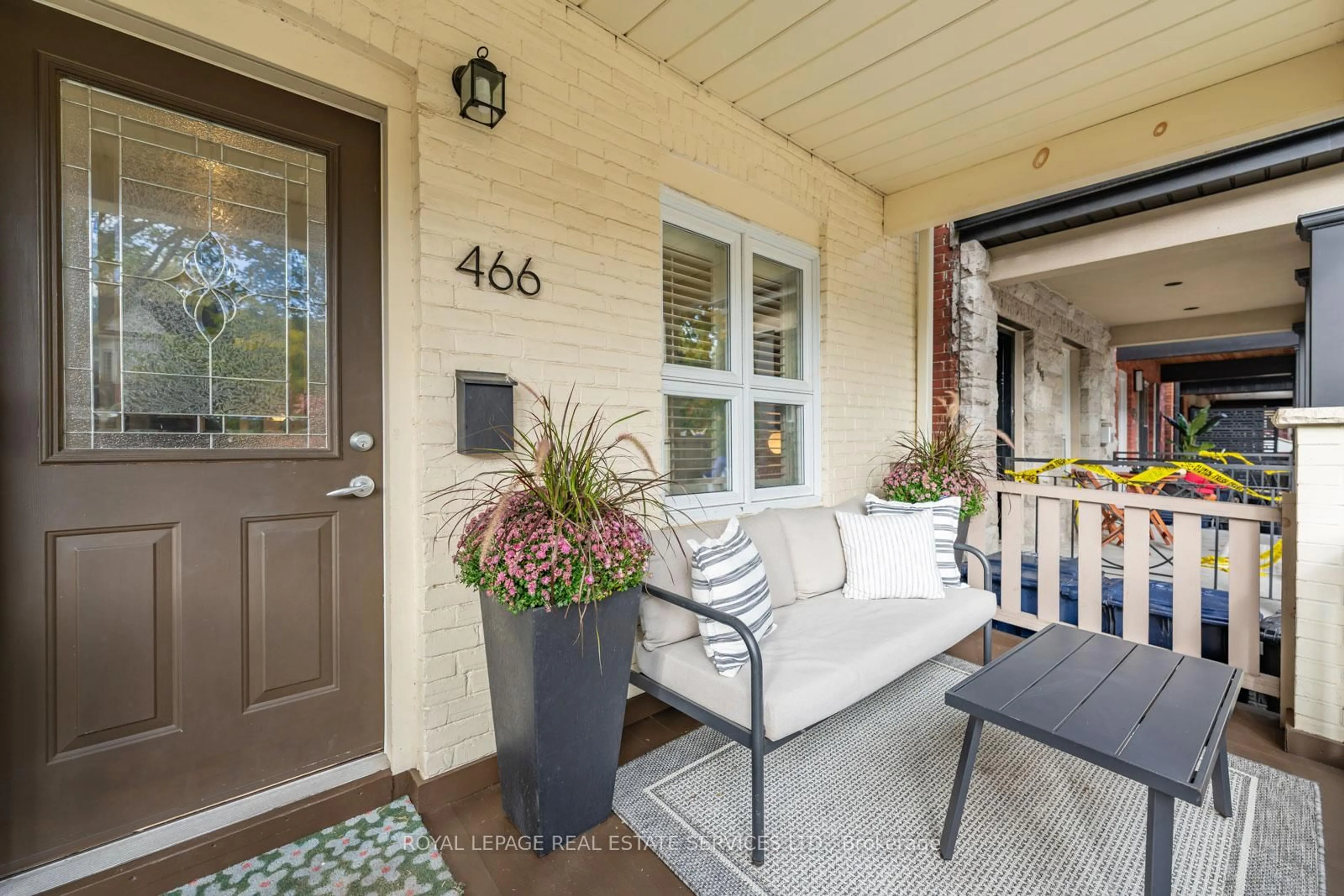 Indoor entryway for 466 Beresford Ave, Toronto Ontario M6S 3B7