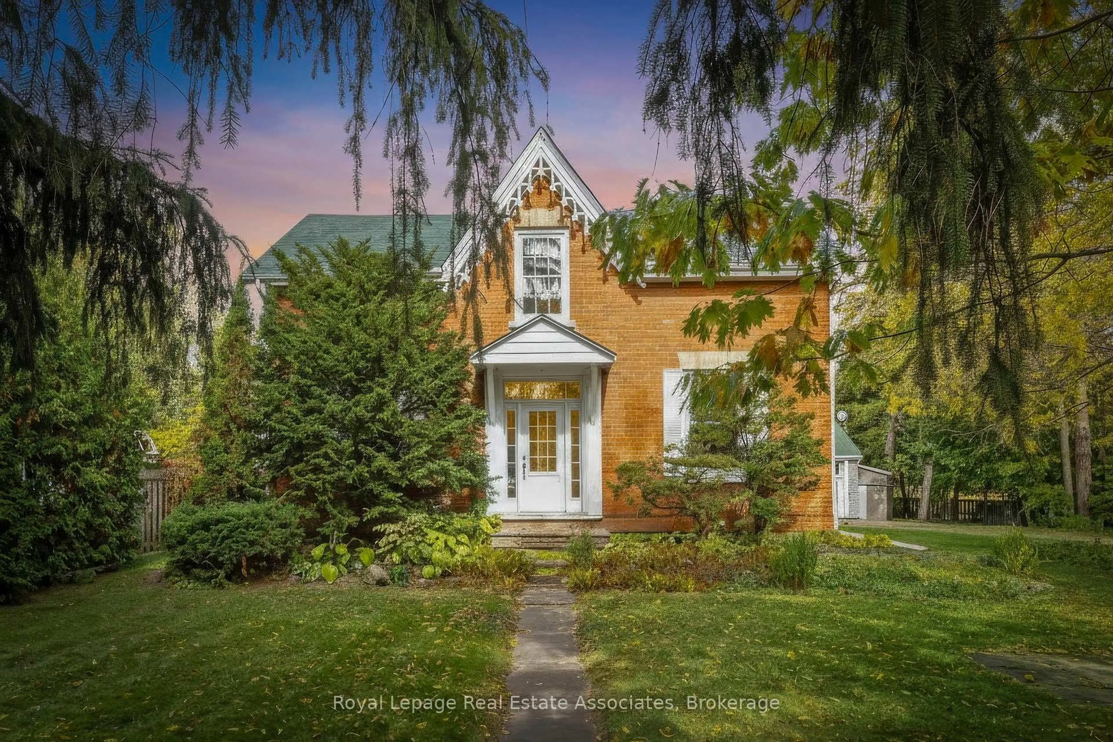 Home with brick exterior material, street for 85 and 0 Guelph St, Halton Hills Ontario L7G 3Z9