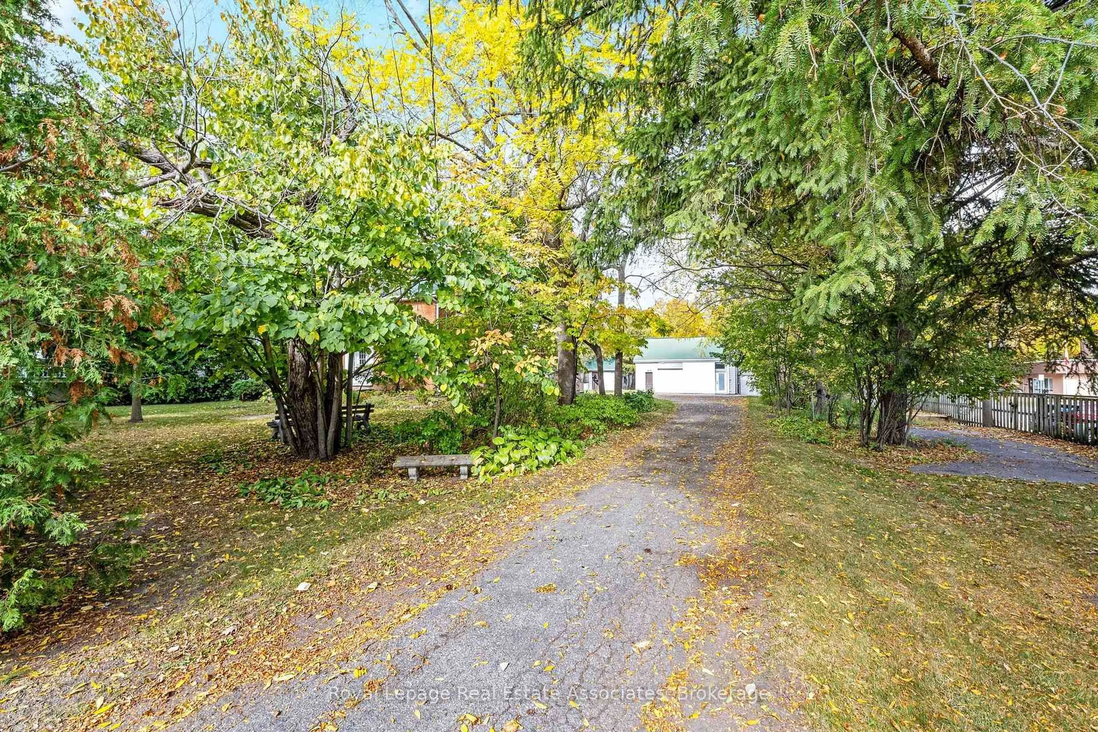 Patio, water/lake/river/ocean view for 85 and 0 Guelph St, Halton Hills Ontario L7G 3Z9