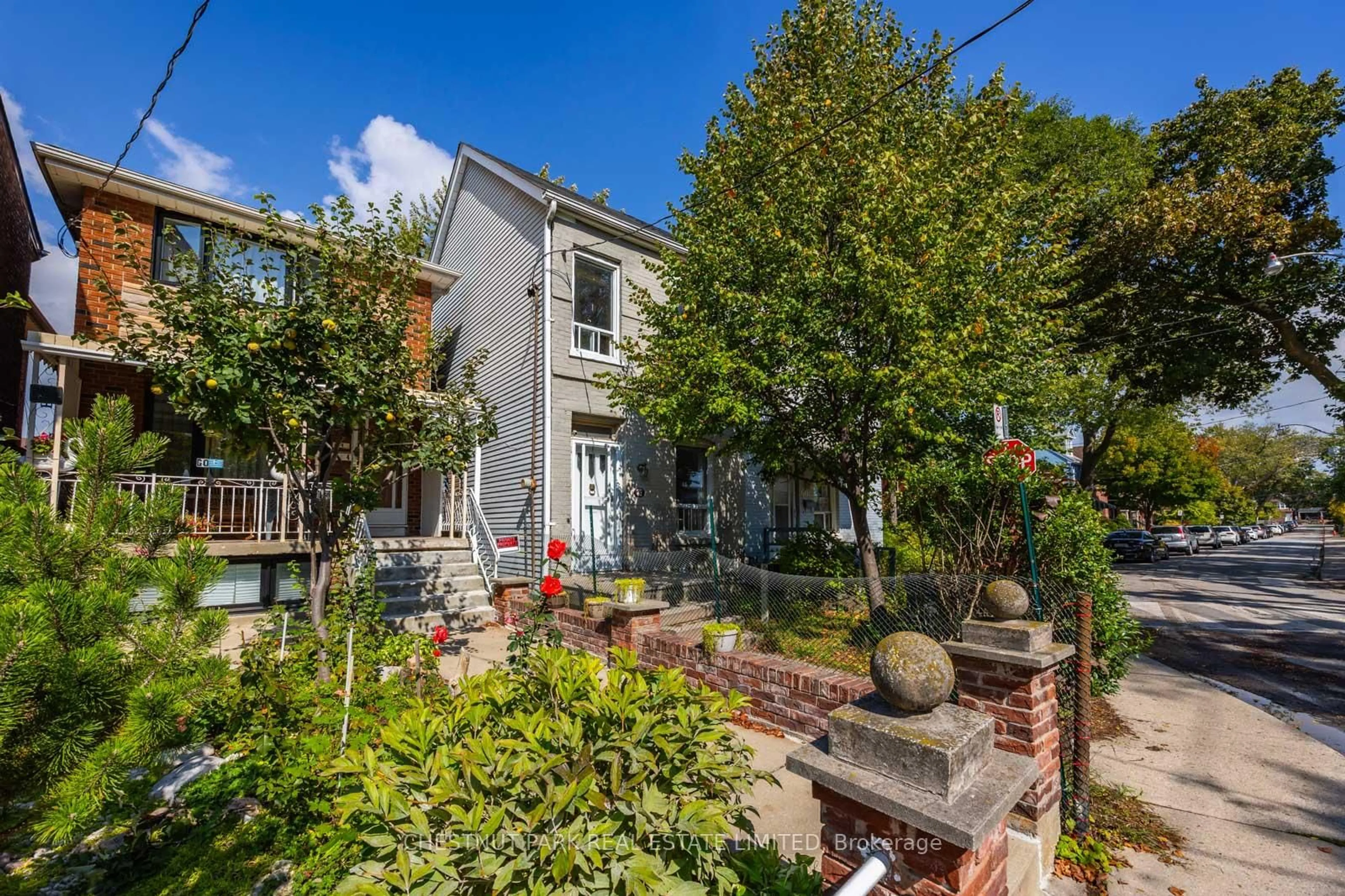 Unknown for 62 Garnet Ave, Toronto Ontario M6G 1V7