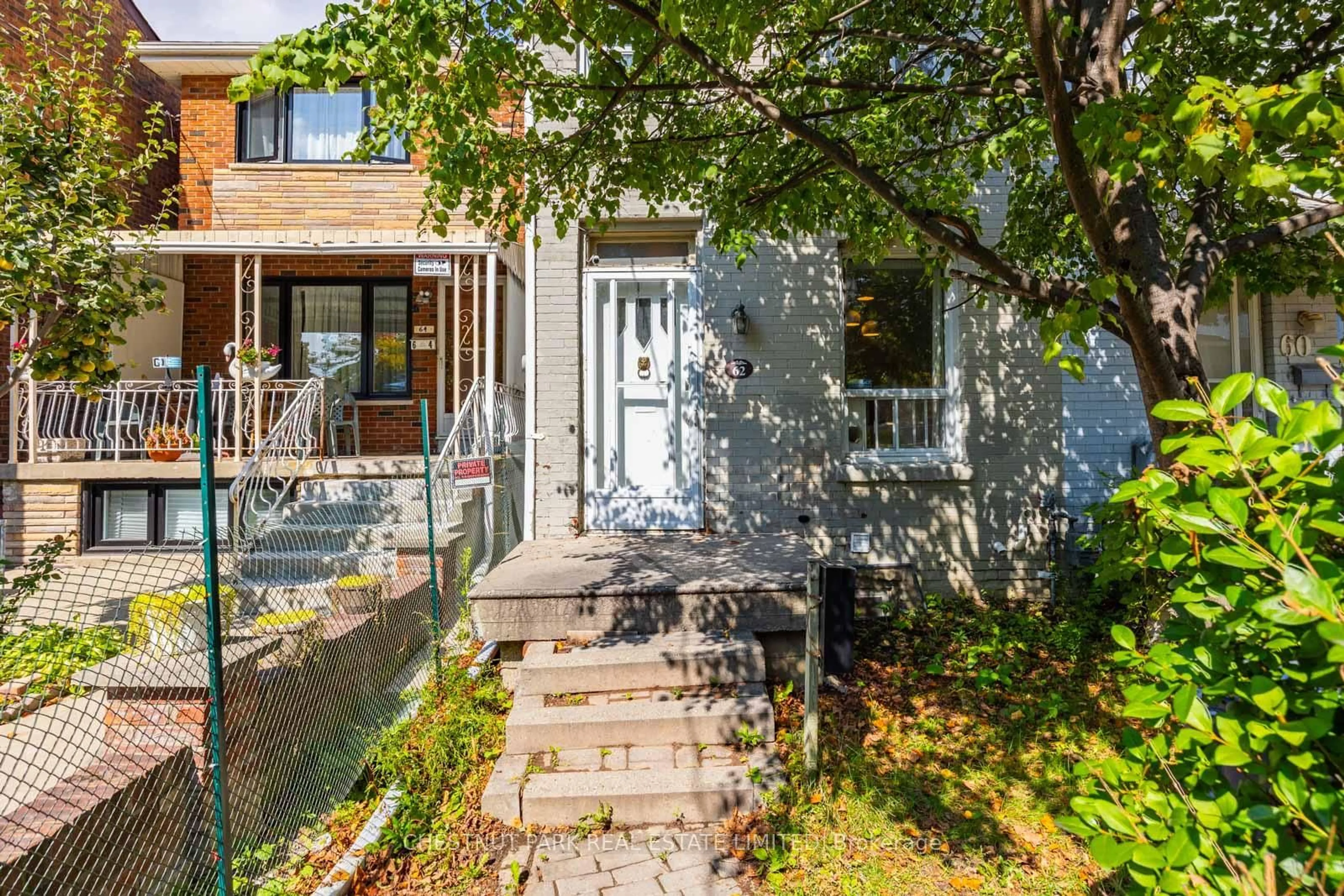 Unknown for 62 Garnet Ave, Toronto Ontario M6G 1V7