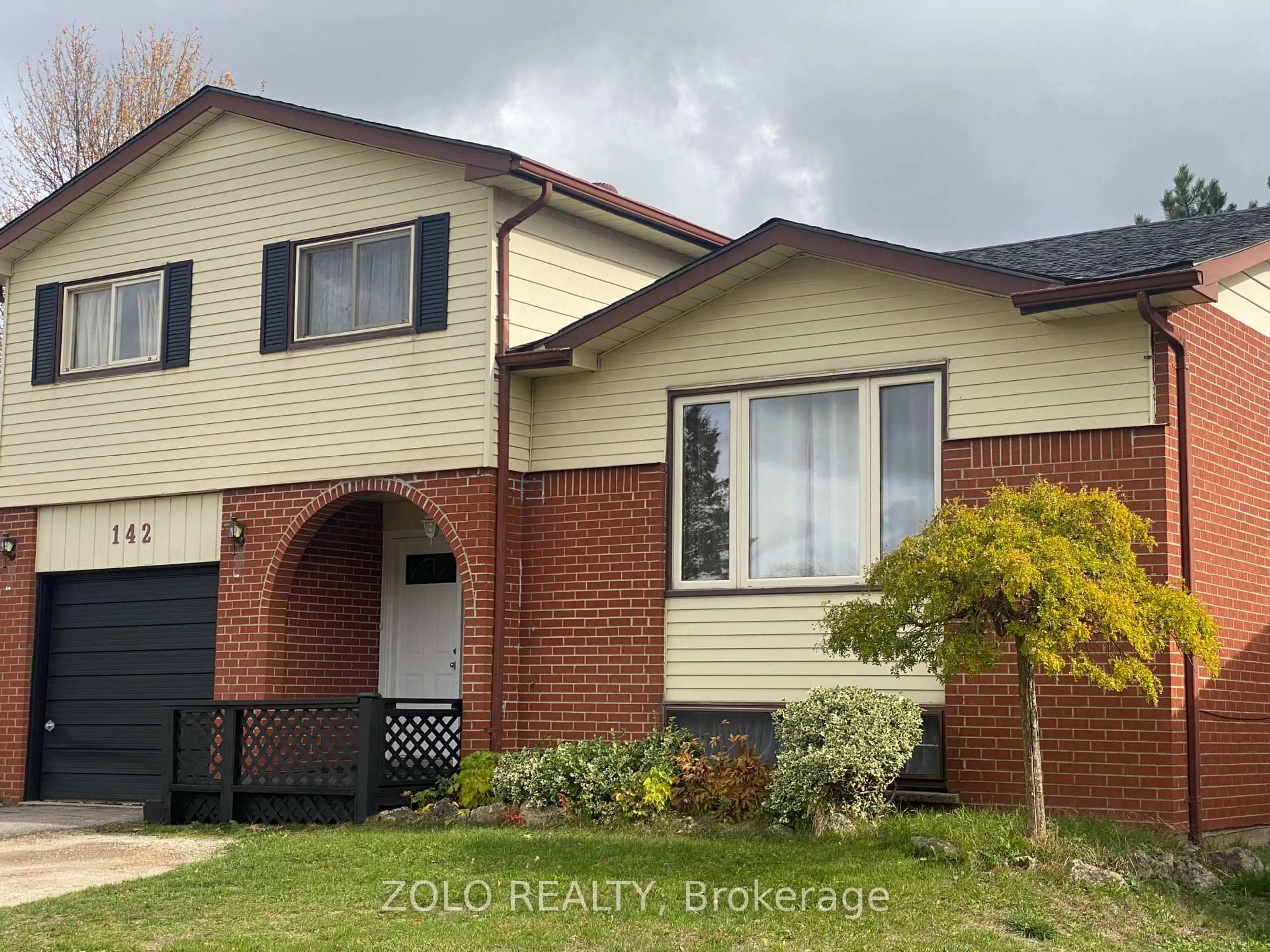 Home with brick exterior material, street for 142 Parkview Dr, Orangeville Ontario L9W 3J4