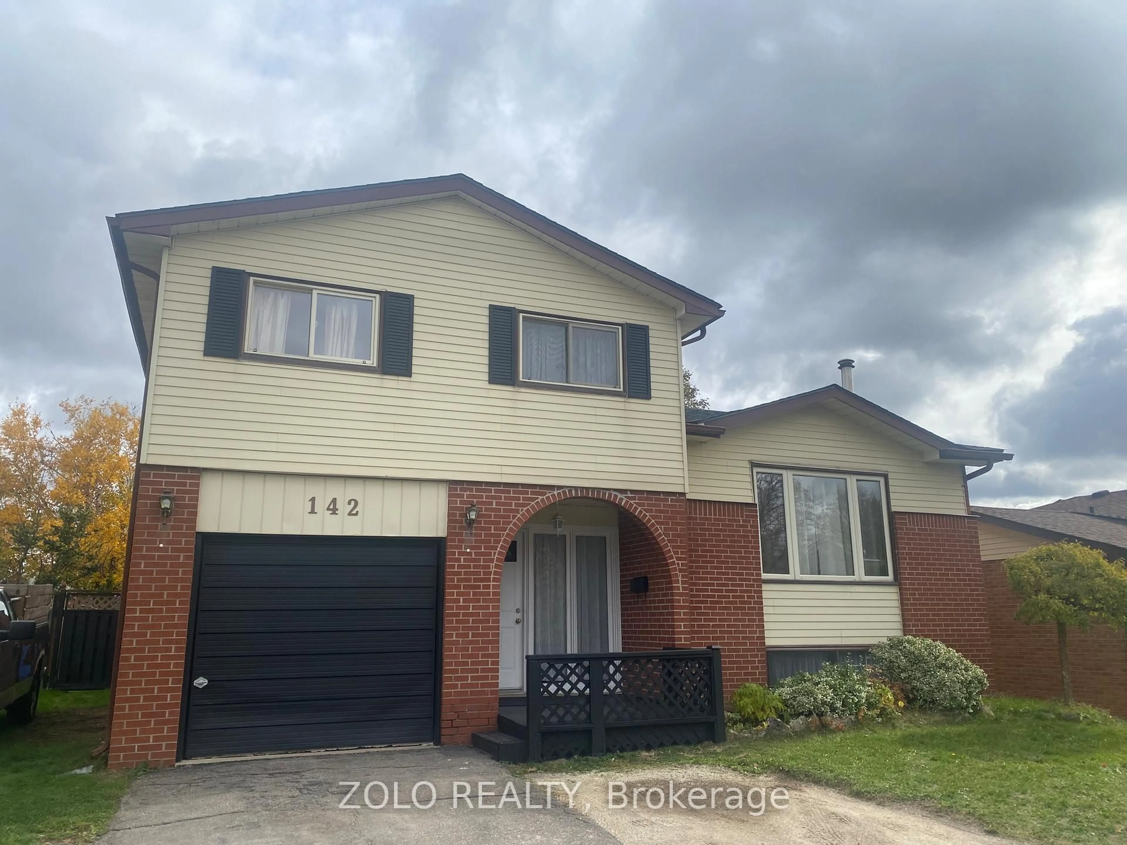 Home with brick exterior material, street for 142 Parkview Dr, Orangeville Ontario L9W 3J4