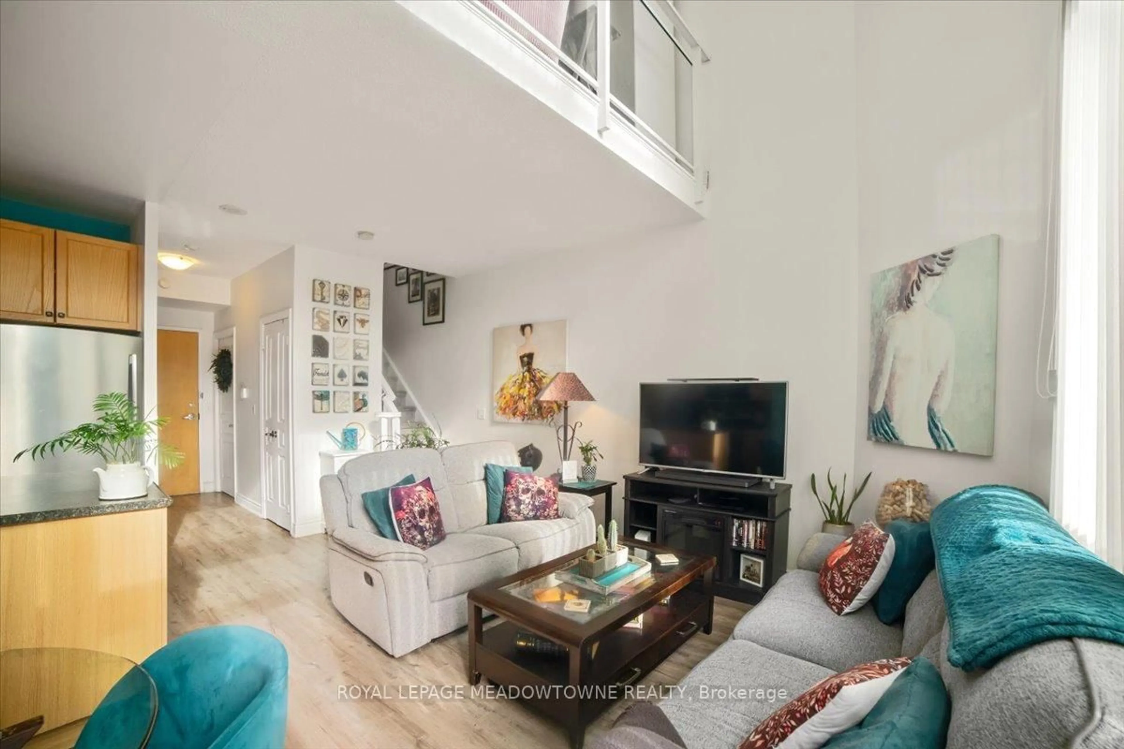 Living room with furniture, unknown for 220 Burnhamthorpe Rd #914, Mississauga Ontario L5B 4N4