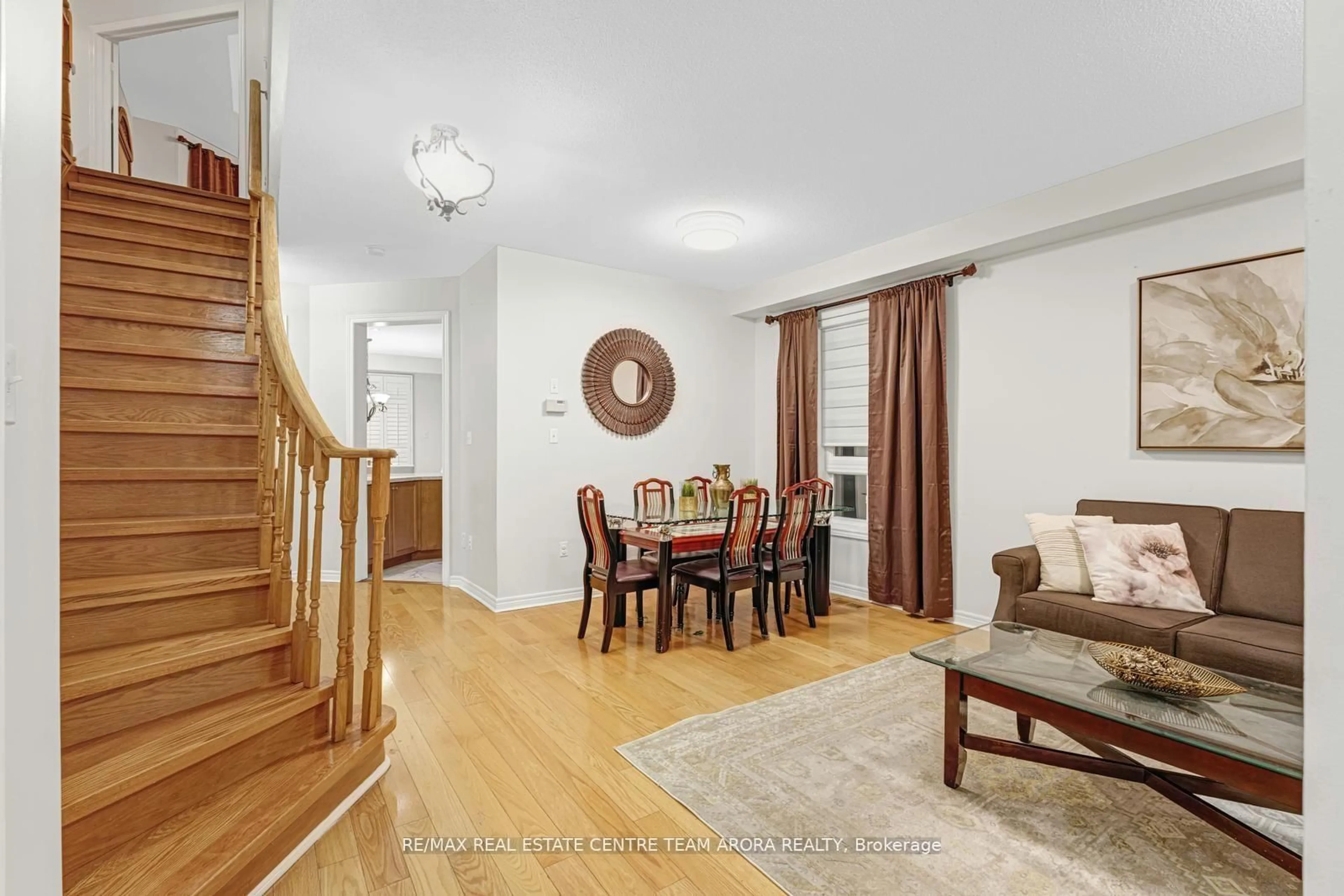 Unknown for 22 Outlook Ave, Brampton Ontario L6Y 5N9