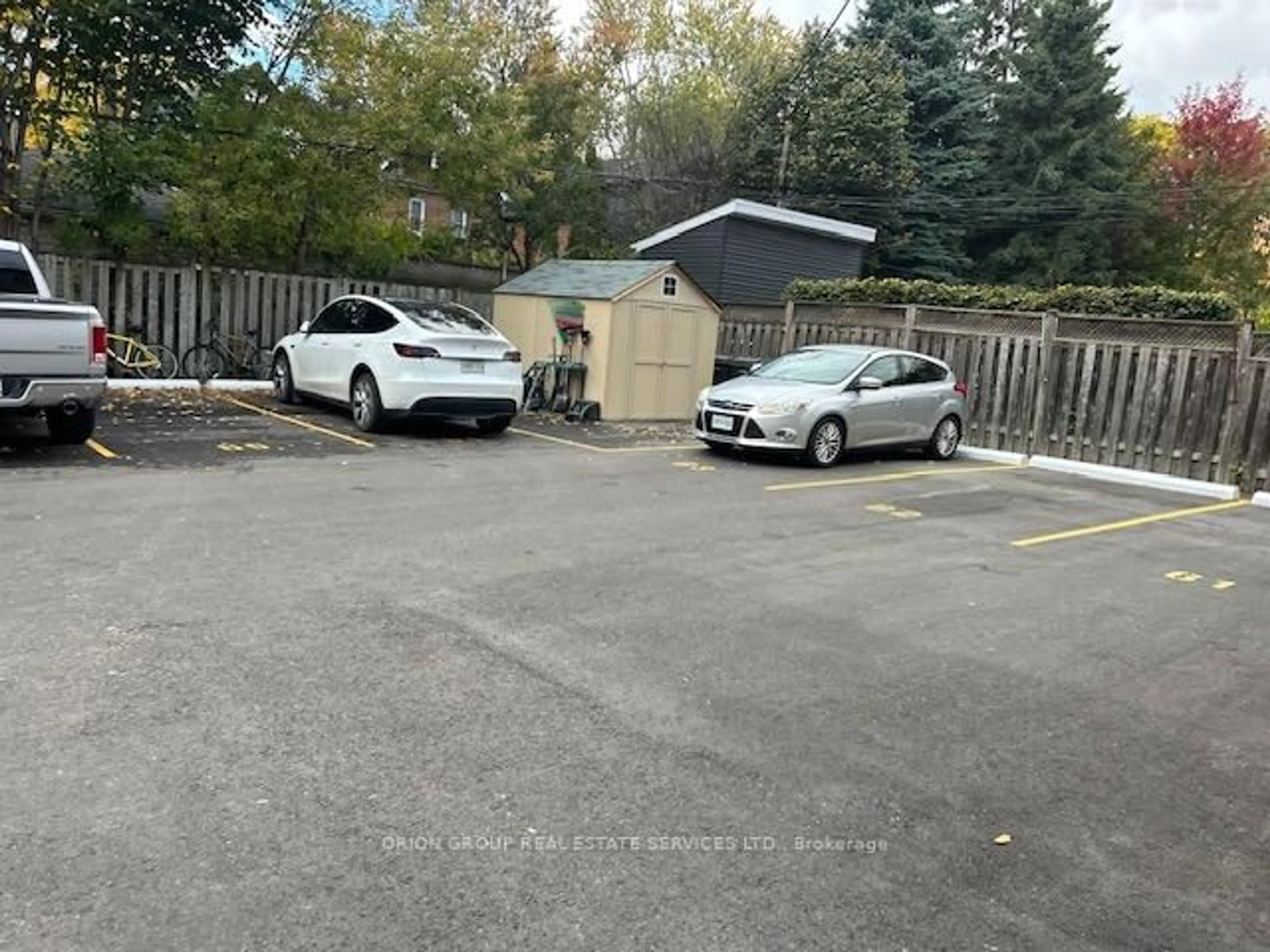 Parking for 44 Albert Ave, Toronto Ontario M8V 2L7