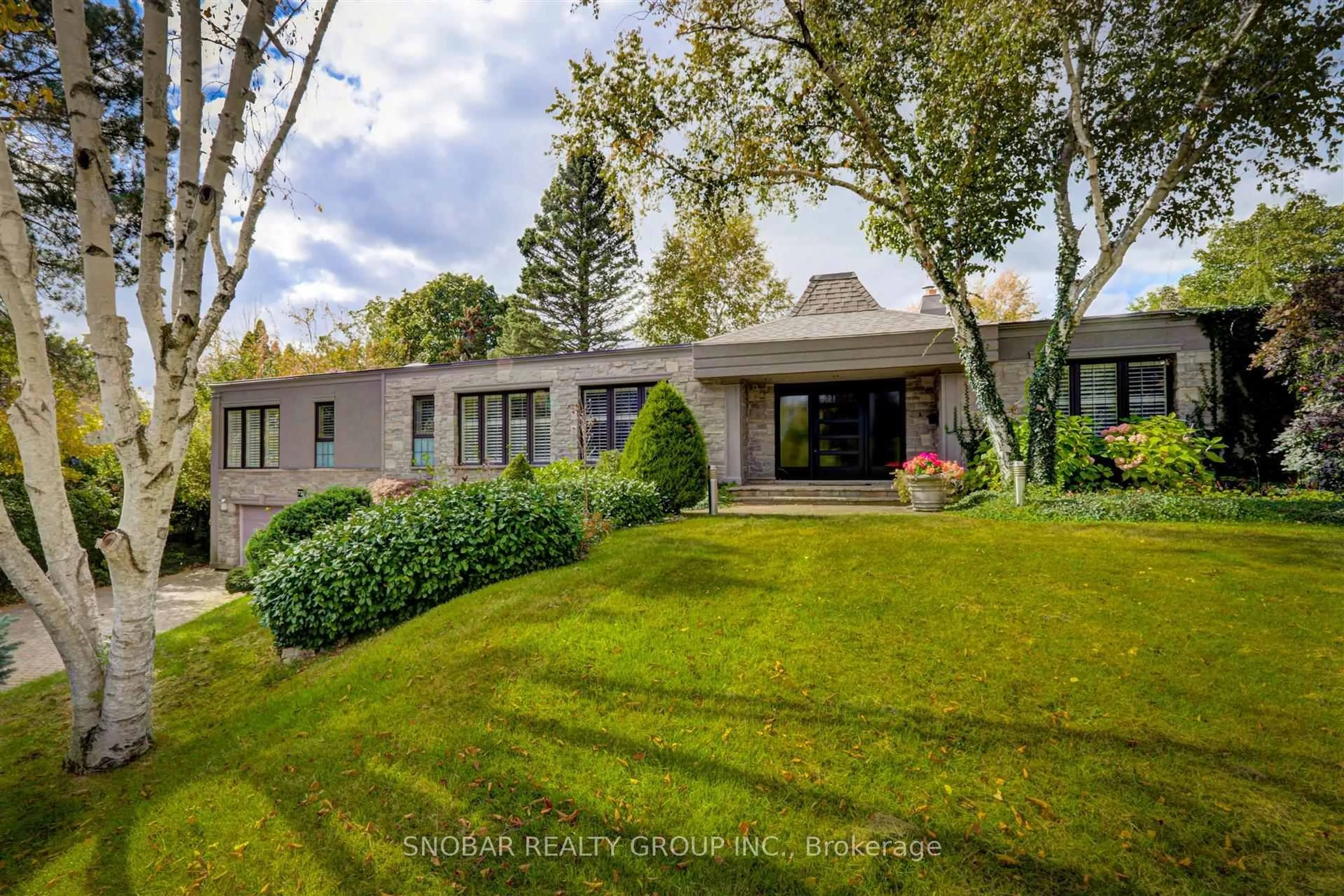 Unknown for 722 Nautalex Crt, Mississauga Ontario L5H 1A7