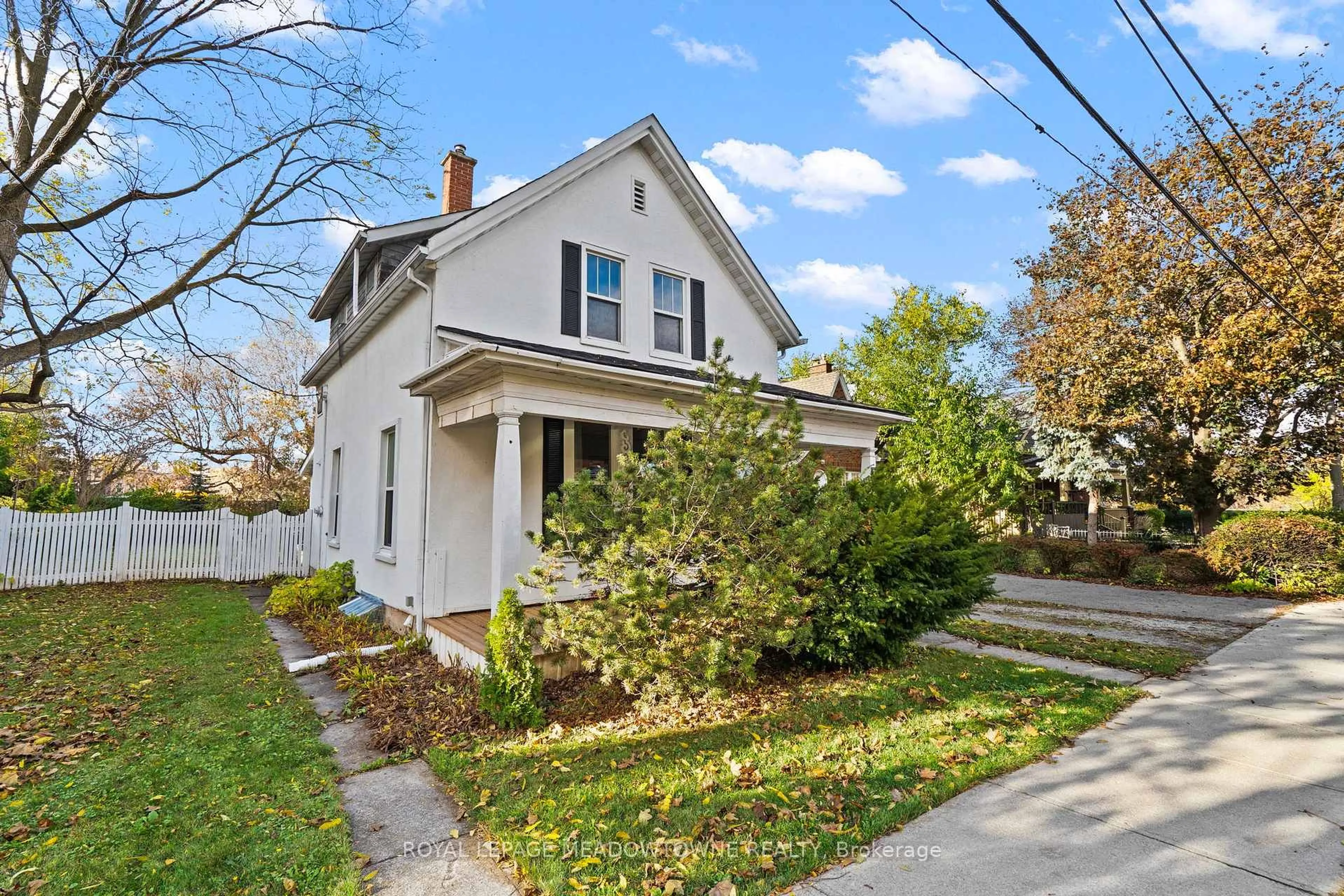 Unknown for 229 Queen St, Milton Ontario L9T 1K3