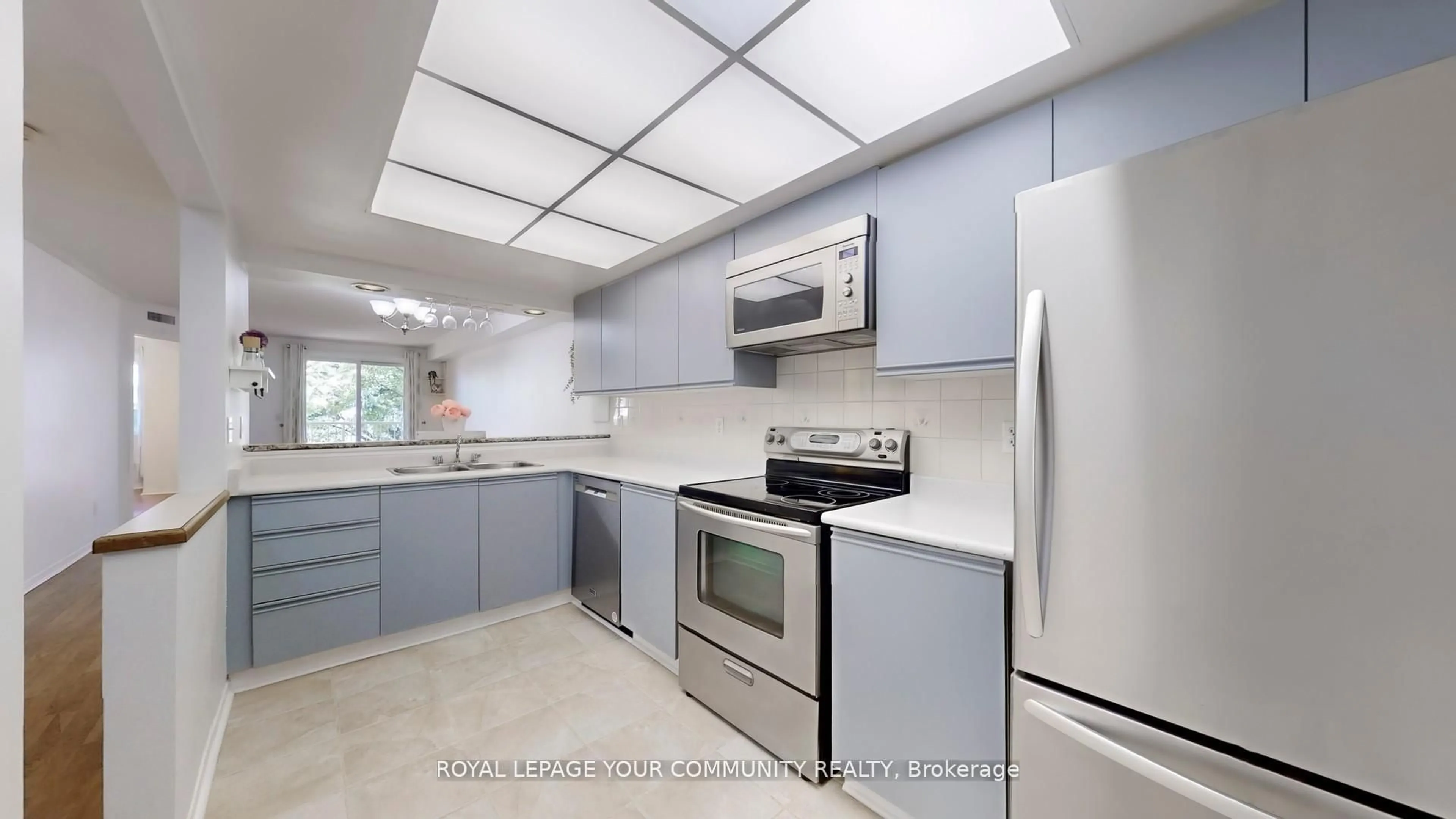 Standard kitchen, ceramic/tile floor for 85 Bristol Rd #148, Mississauga Ontario L4Z 3P3