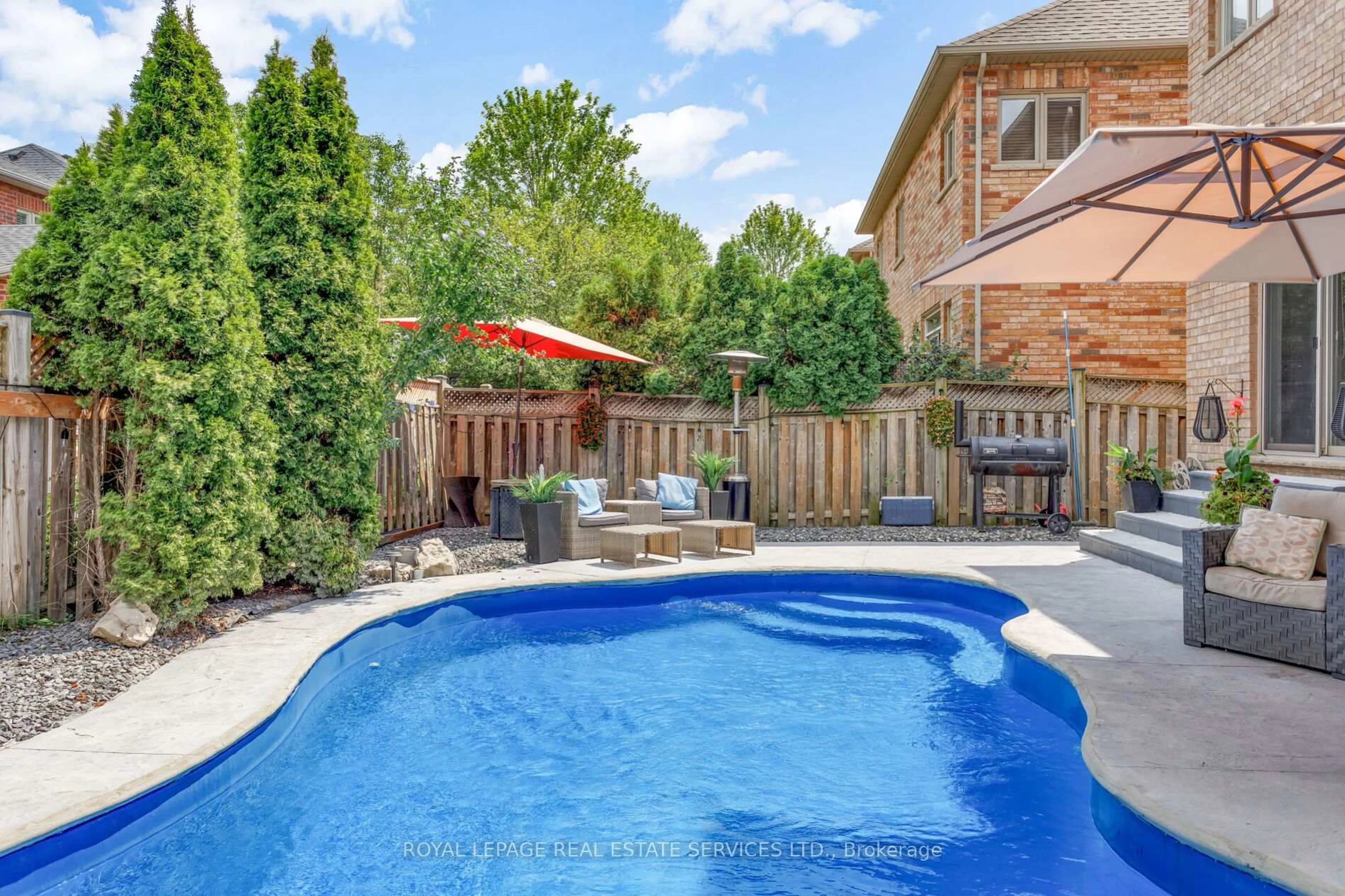 Pool for 2299 Millstone Dr, Oakville Ontario L6M 0H1
