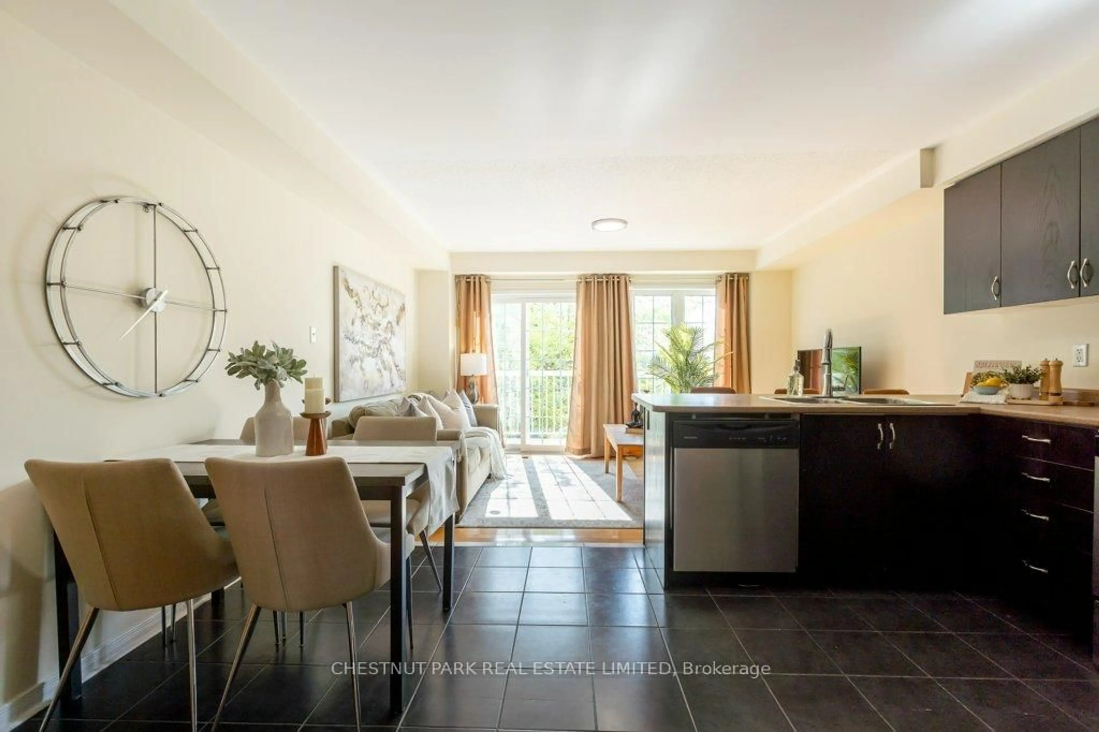 Dining room, ceramic/tile floor for 35 Mantello Dr, Toronto Ontario M3J 0H6