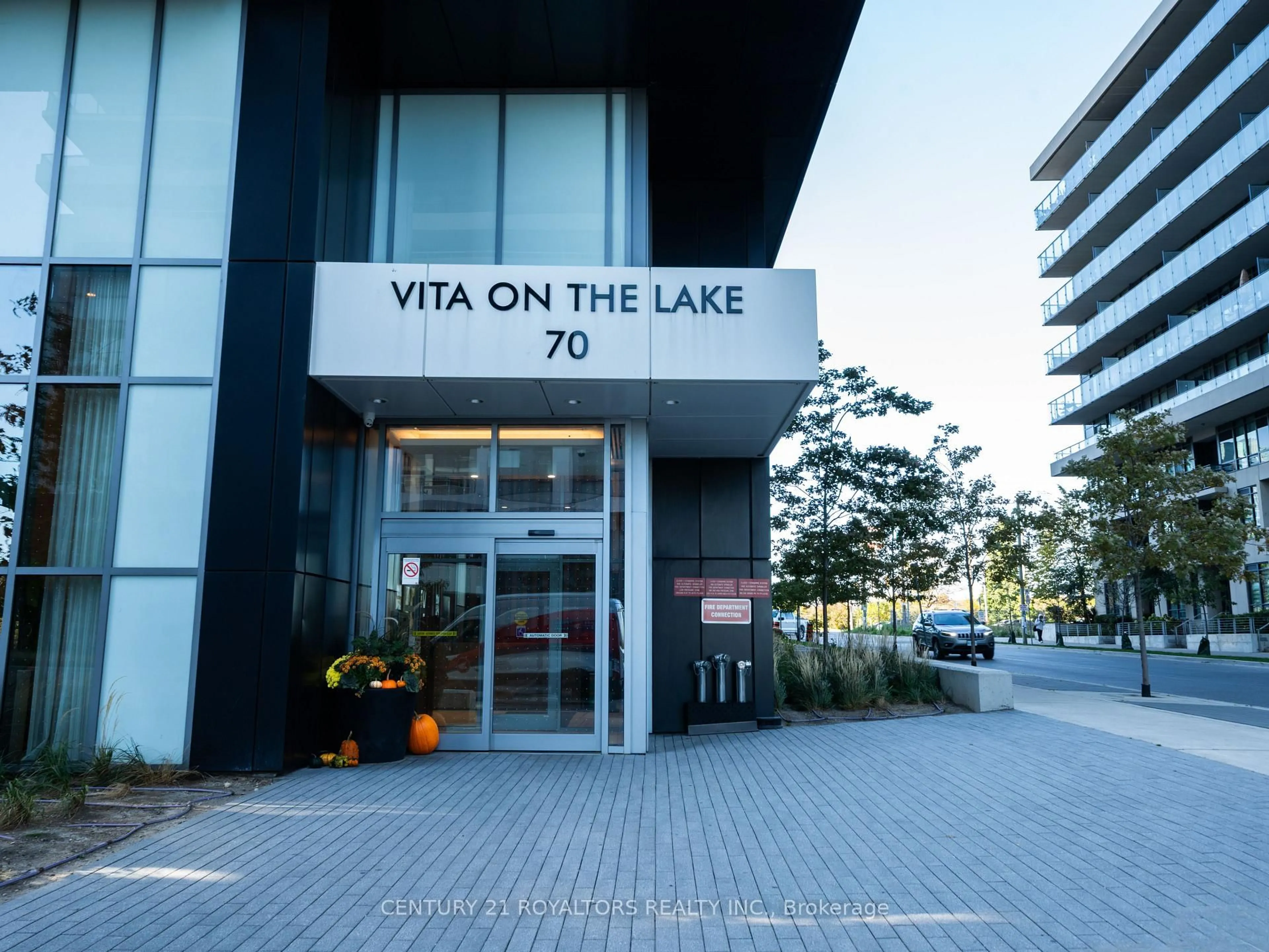 Unknown for 70 Annie Craig Dr #1402, Toronto Ontario M8V 0C5