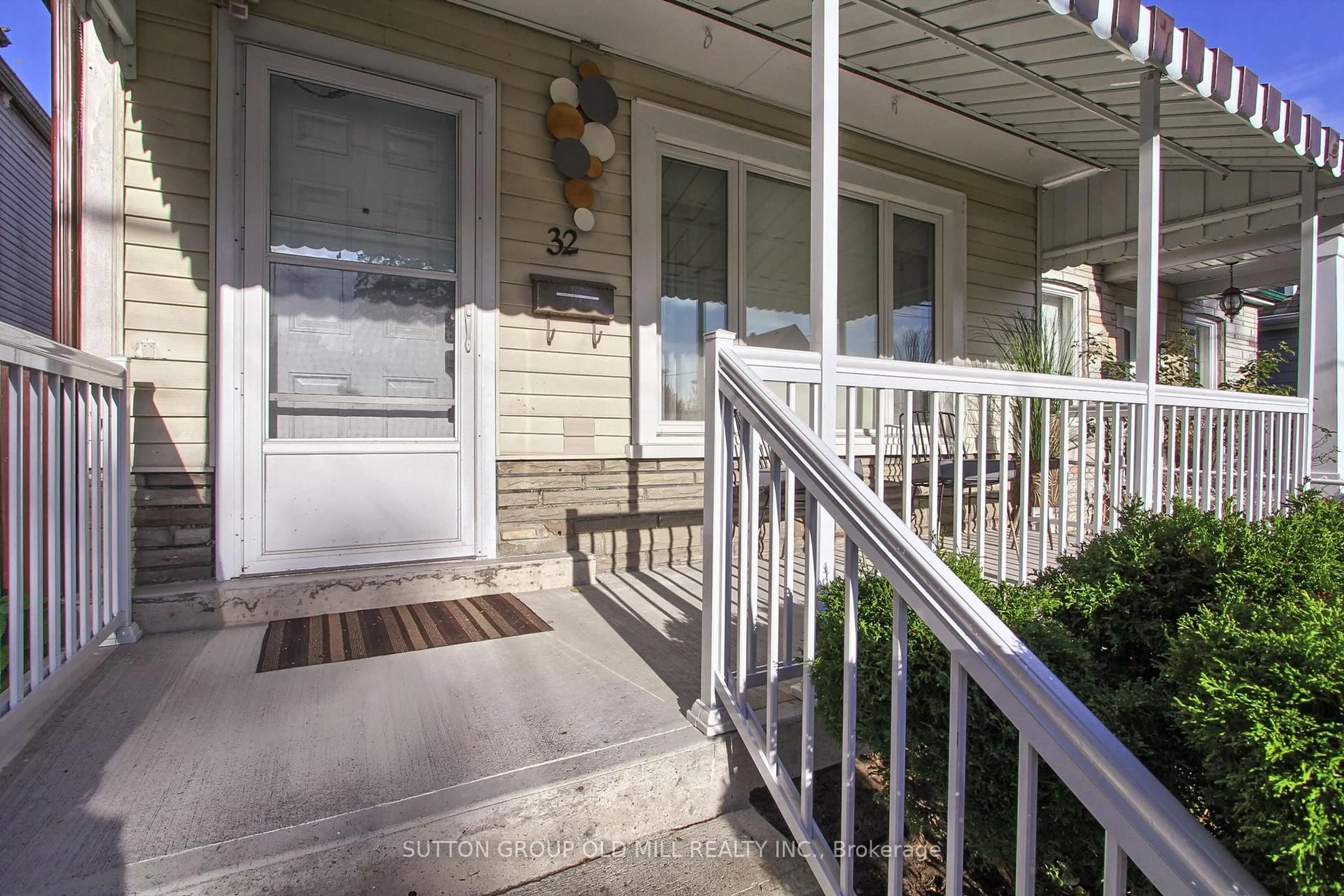 Unknown for 32 Florence Cres, Toronto Ontario M6N 4E4