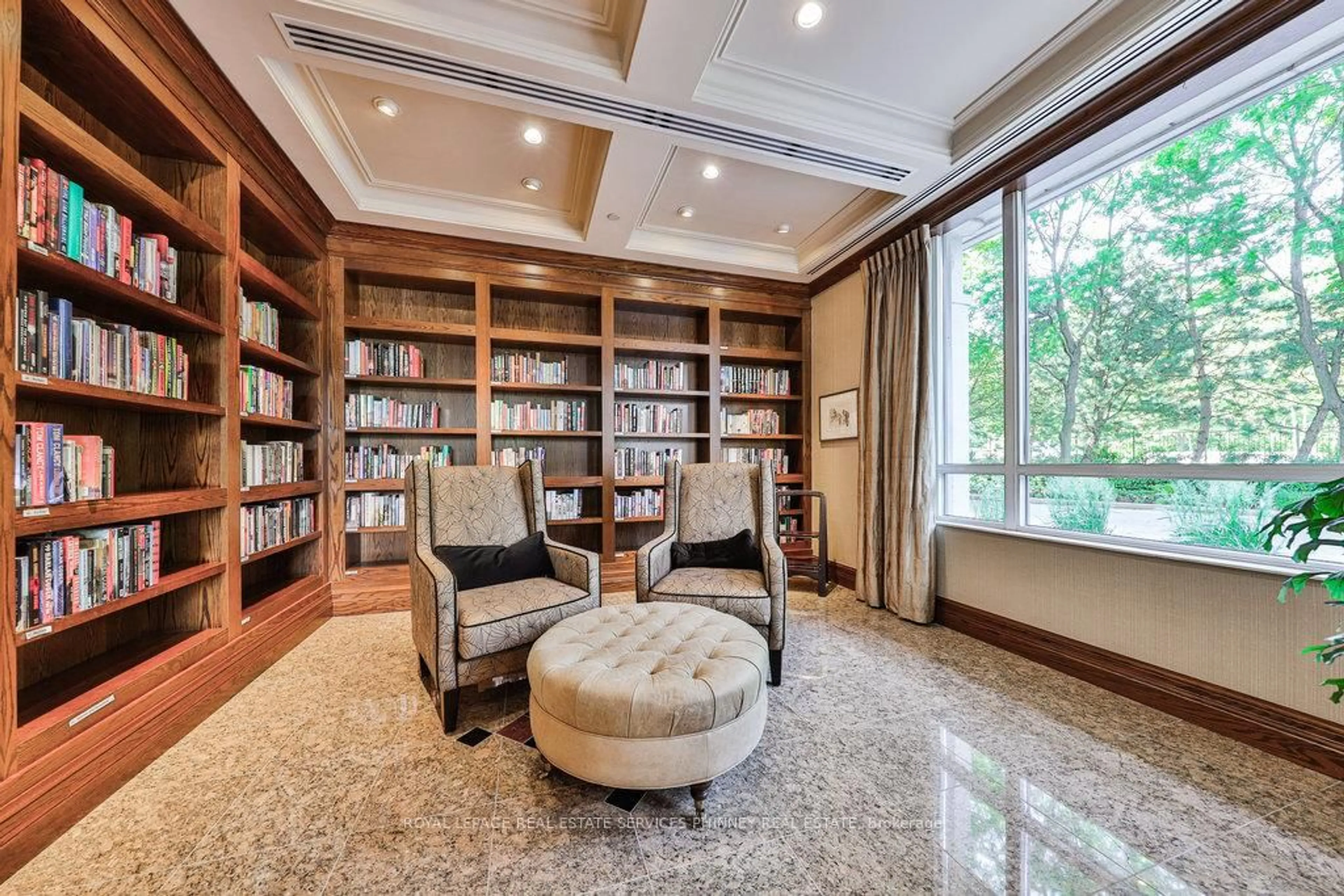 Unknown for 1900 The Collegeway #807, Mississauga Ontario L5L 5Y8