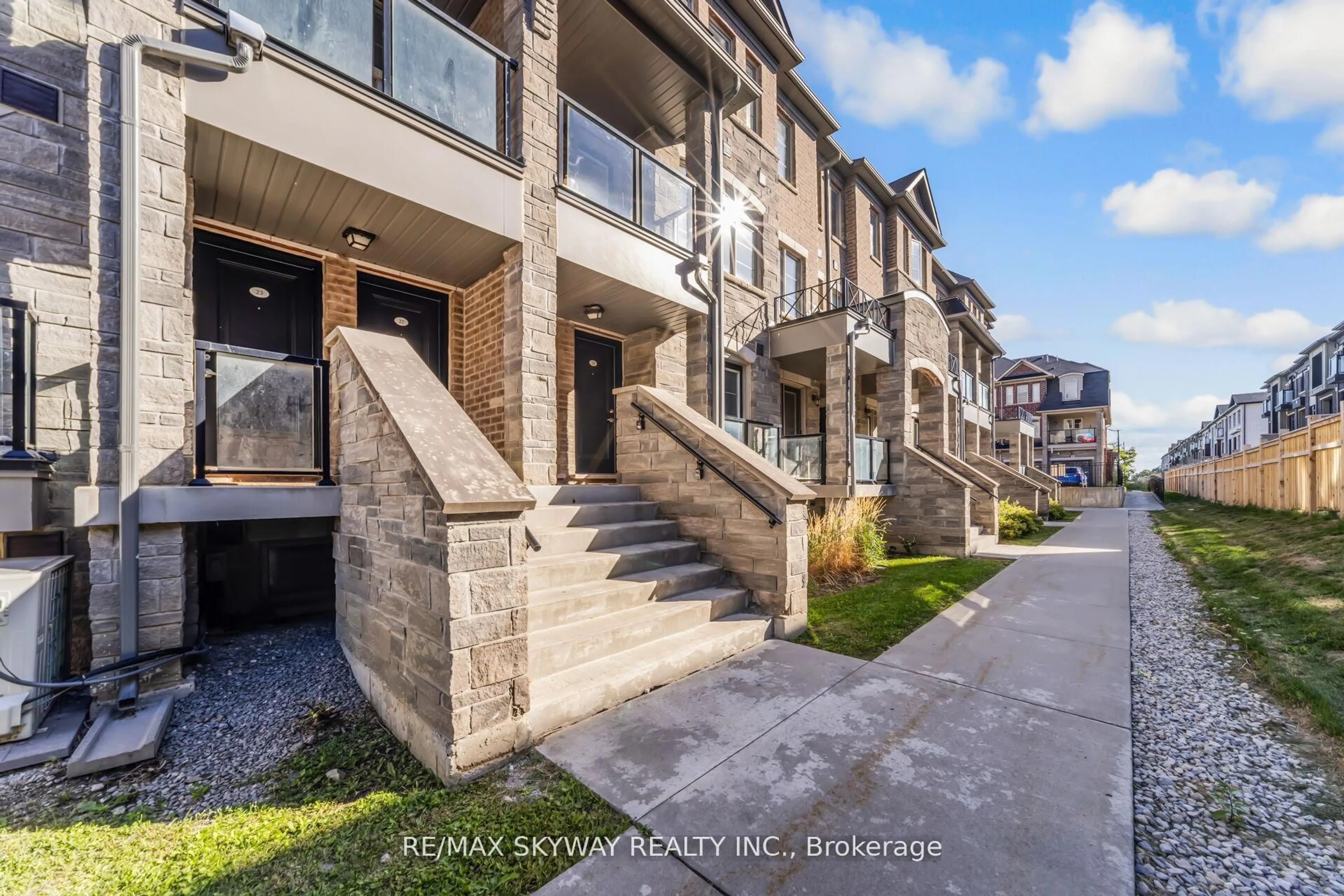 Patio, street for 200 Veterans Dr #22, Brampton Ontario L7A 4S6