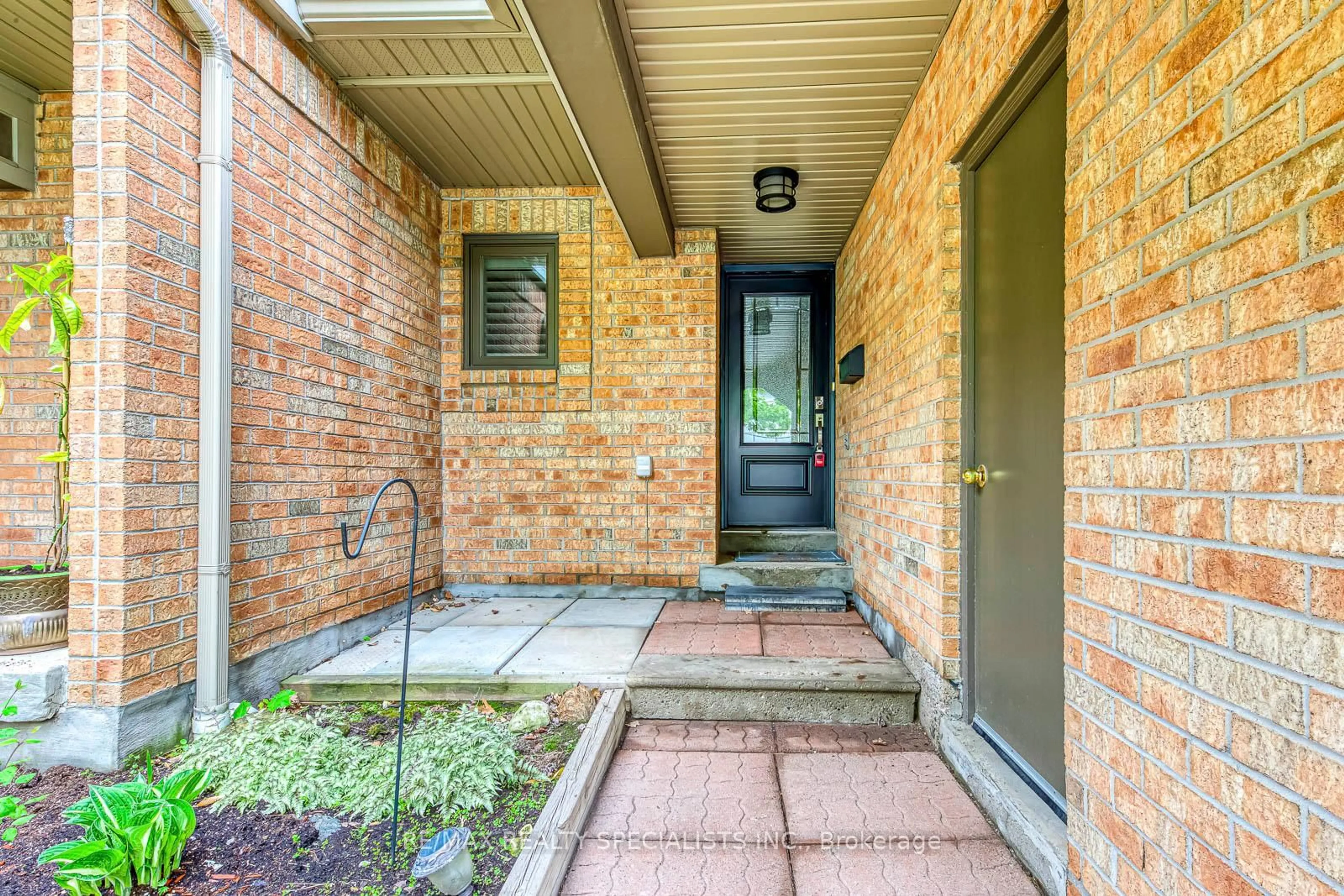 Unknown for 2199 Burnhamthorpe Rd #25, Mississauga Ontario L5L 5M7