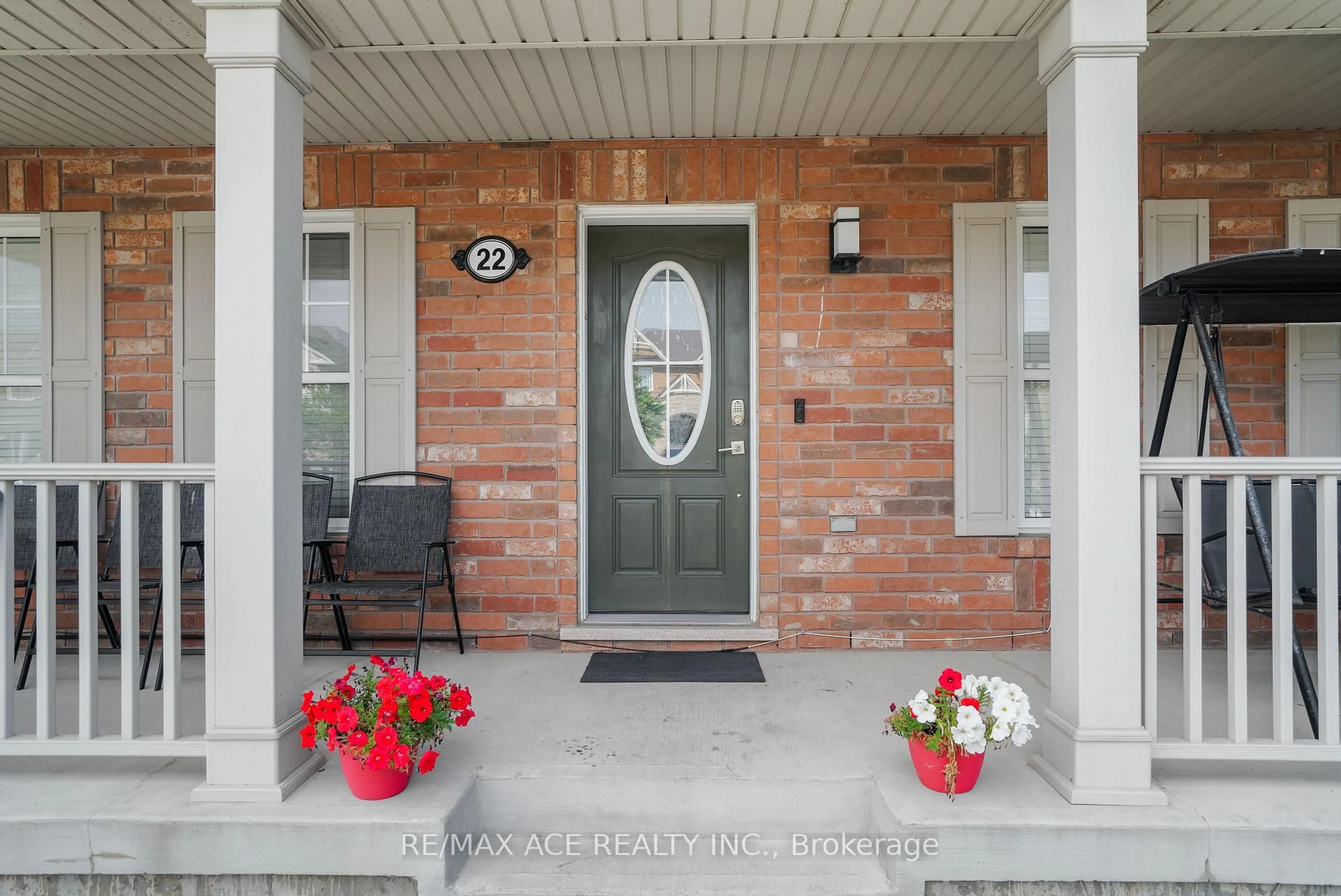Indoor entryway for 22 Apple Valley Way, Brampton Ontario L6P 0W4