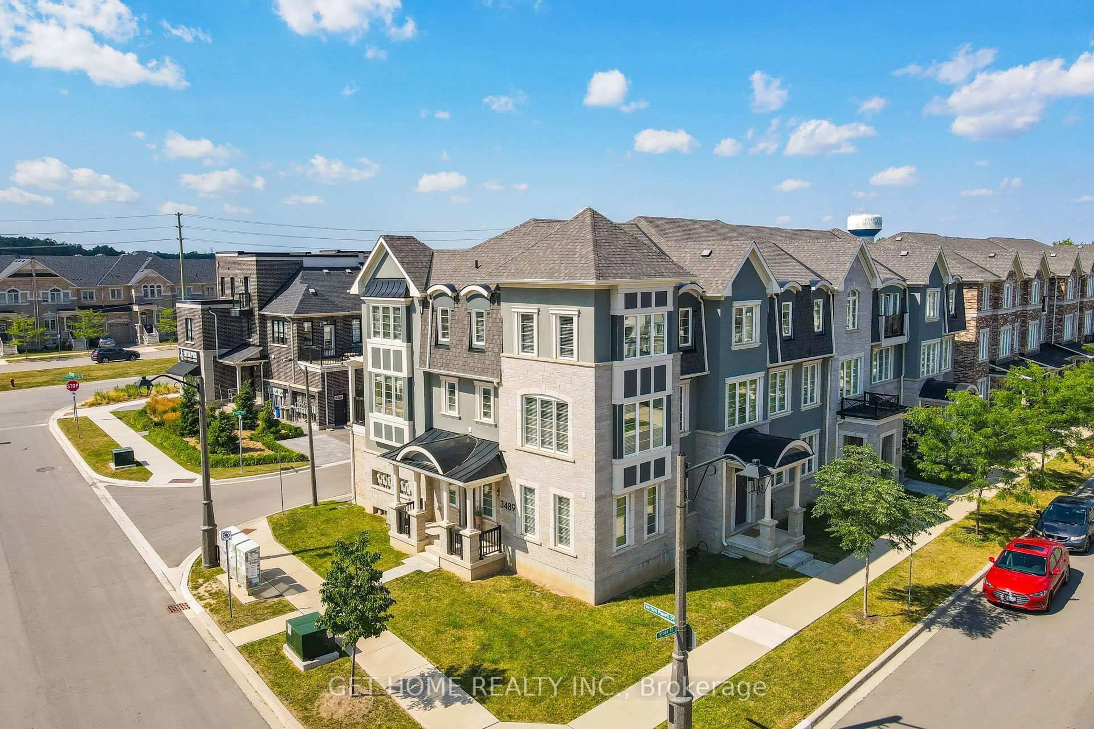 A pic from outside/outdoor area/front of a property/back of a property/a pic from drone, unknown for 3489 VERNON POWELL Dr, Oakville Ontario L6H 0X8