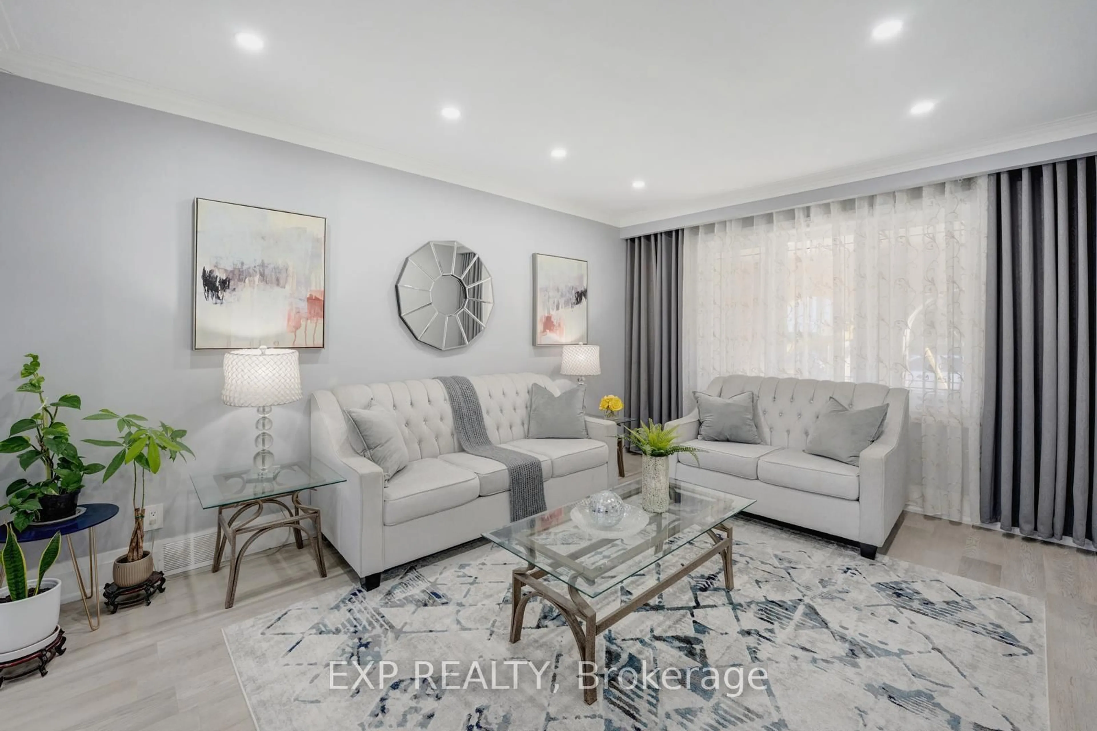 Living room with furniture, unknown for 90A Bicknell Ave, Toronto Ontario M6M 4G7
