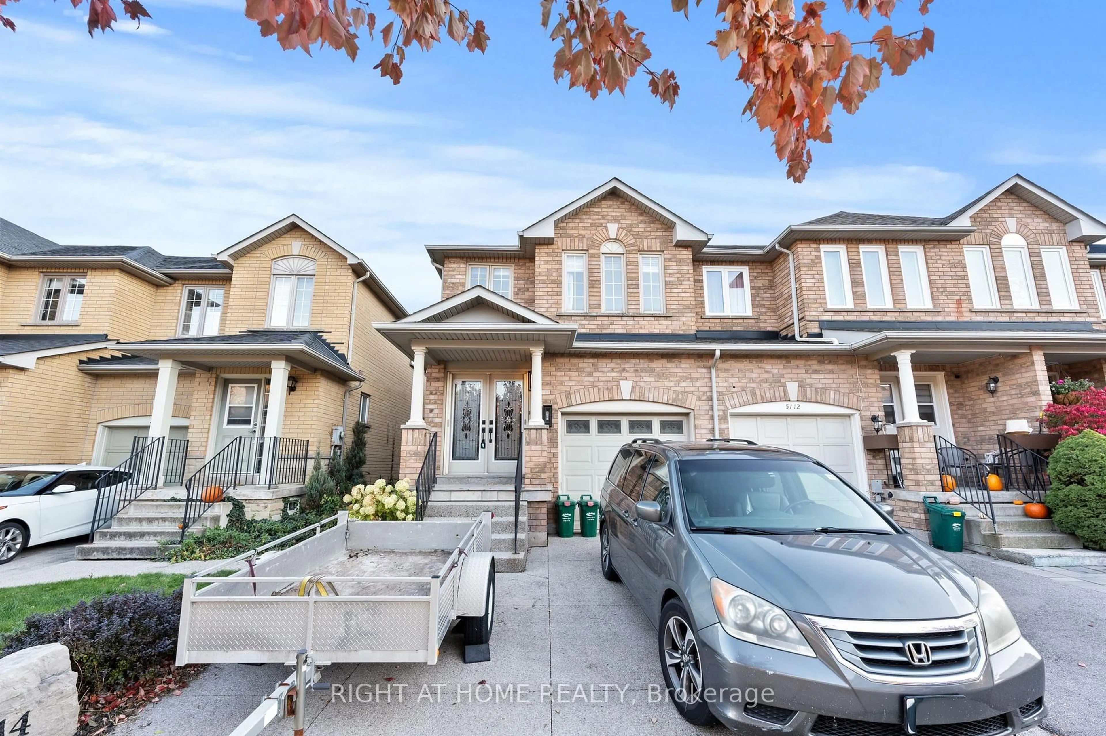 Home with brick exterior material, street for 5114 Falconcrest Dr, Burlington Ontario L7L 6K5