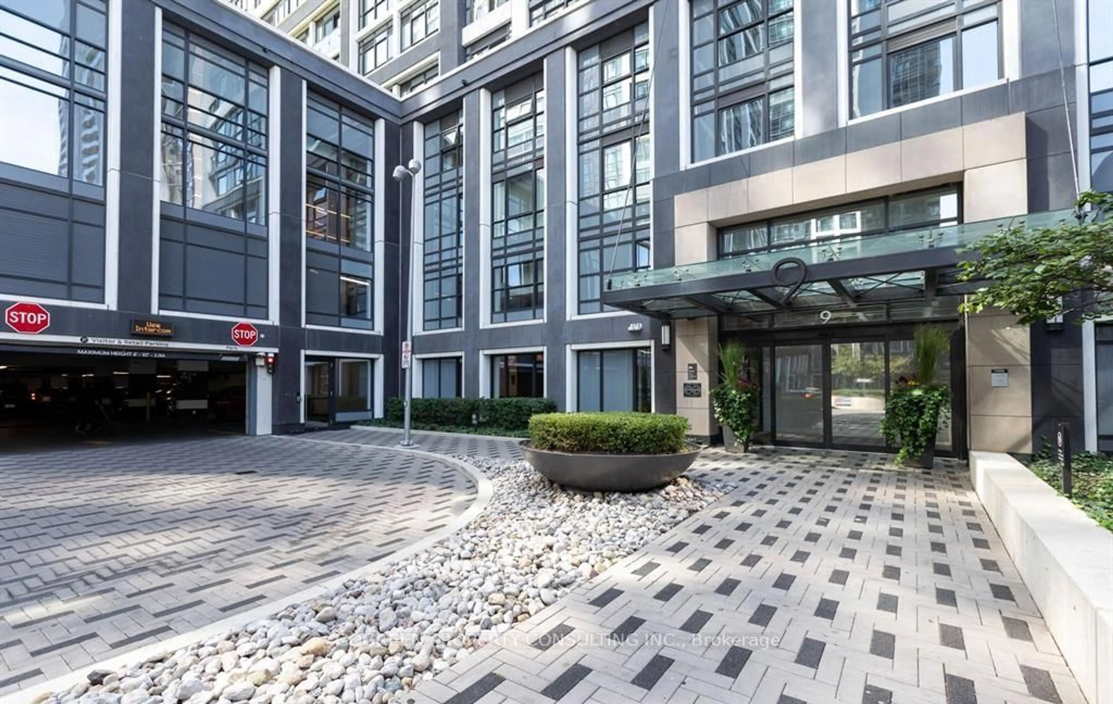Indoor foyer for 9 Mabelle Ave #3316, Toronto Ontario M9A 0E1