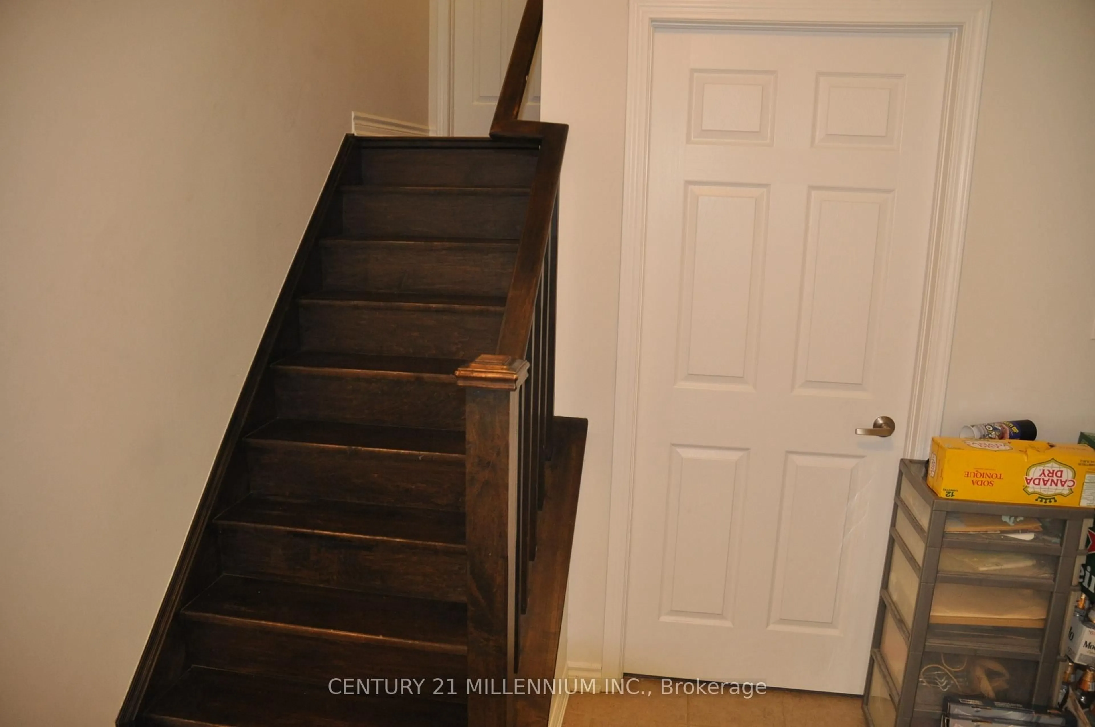 Stairs for 84 Baycliffe Cres #26, Brampton Ontario L7A 3Y9