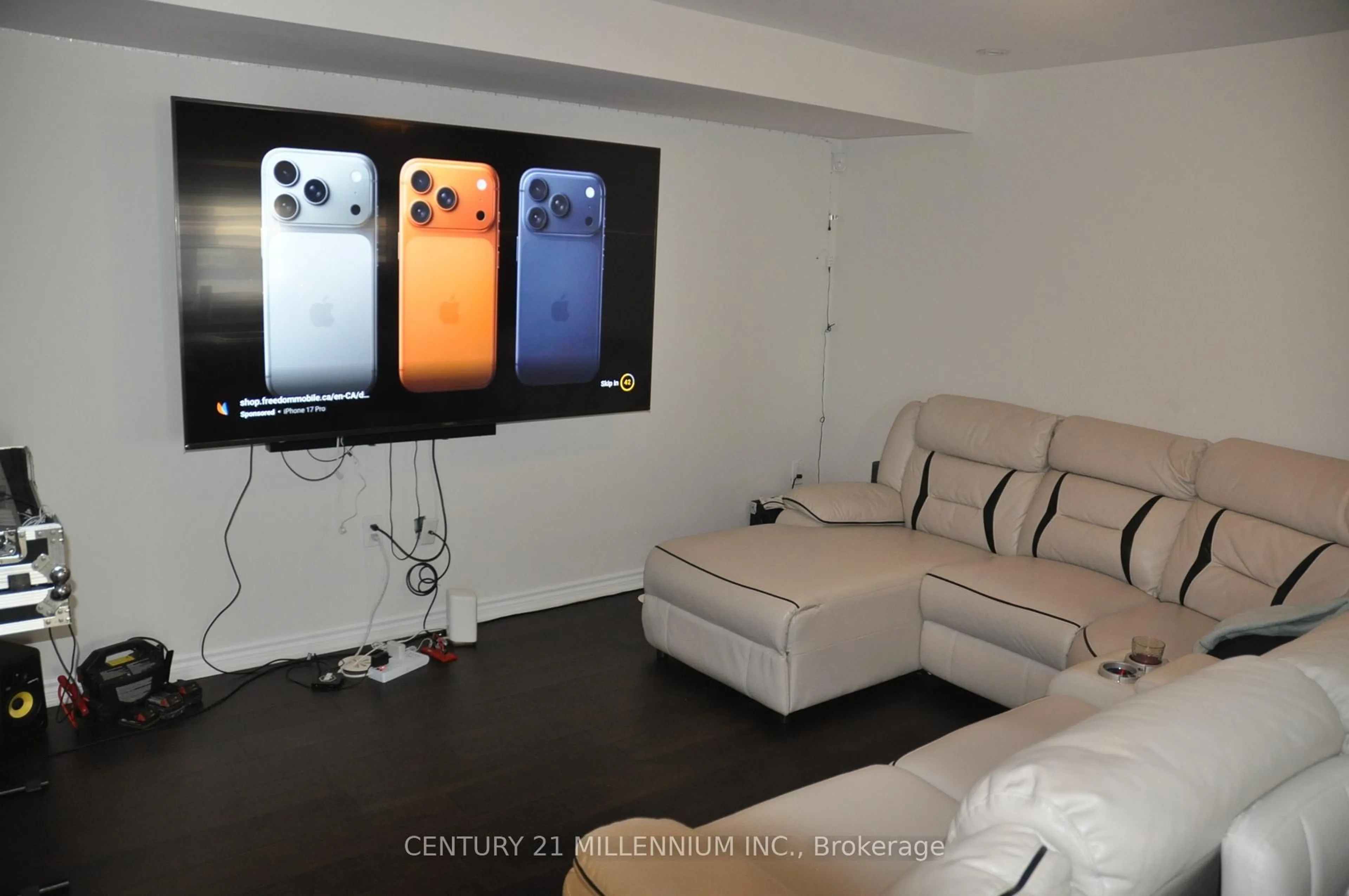 Home theater for 84 Baycliffe Cres #26, Brampton Ontario L7A 3Y9