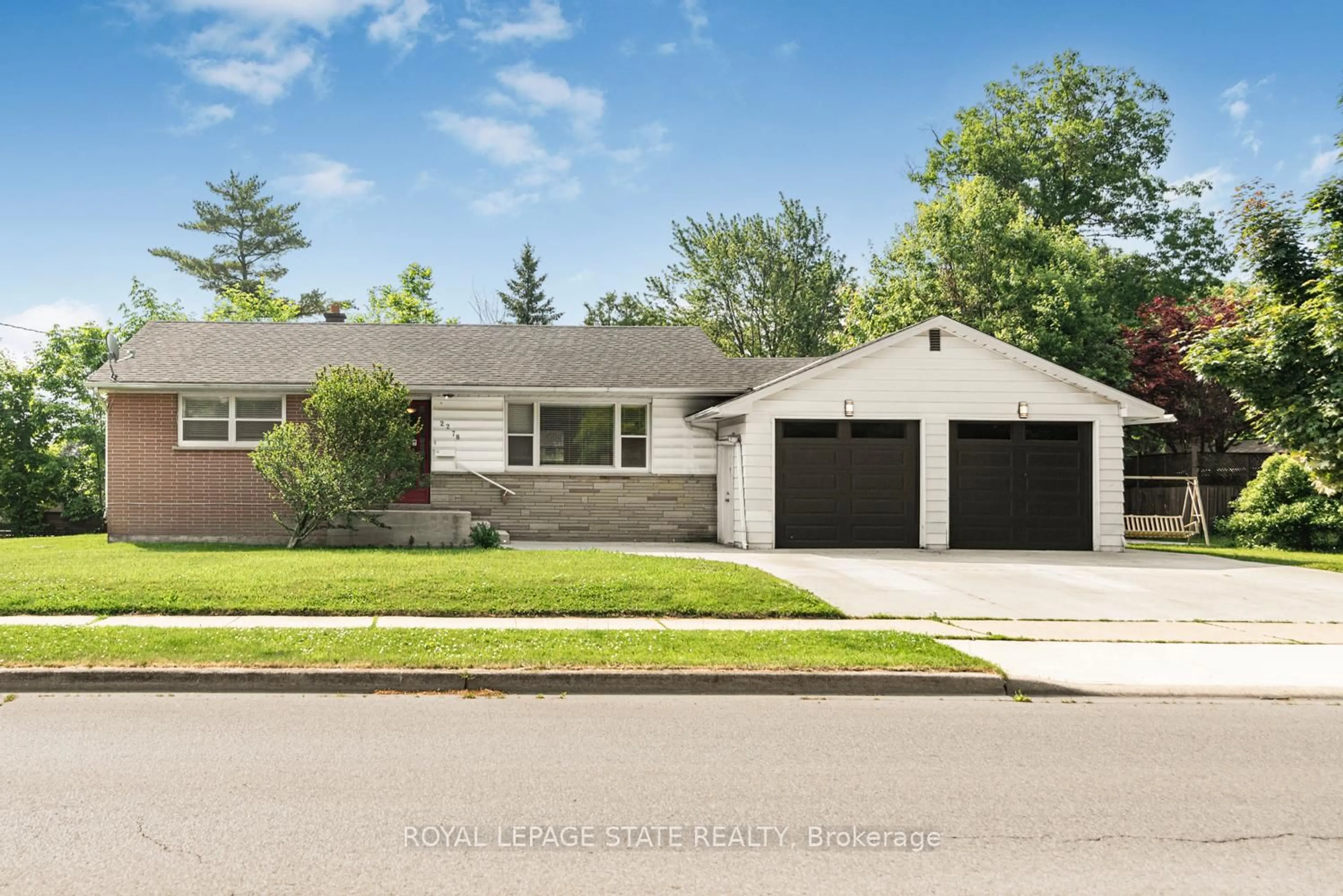 Home with brick exterior material, street for 2278 Mount Forest Dr, Burlington Ontario L7P 1J2