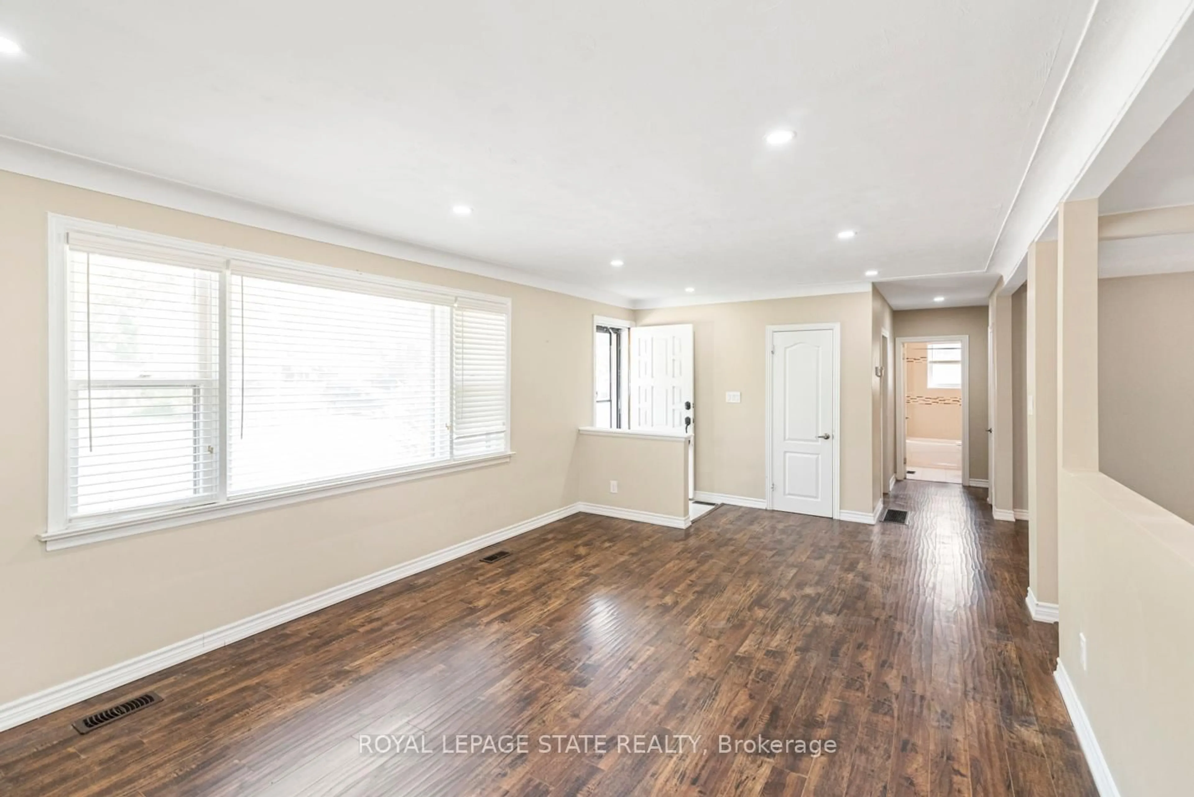 Unknown for 2278 Mount Forest Dr, Burlington Ontario L7P 1J2