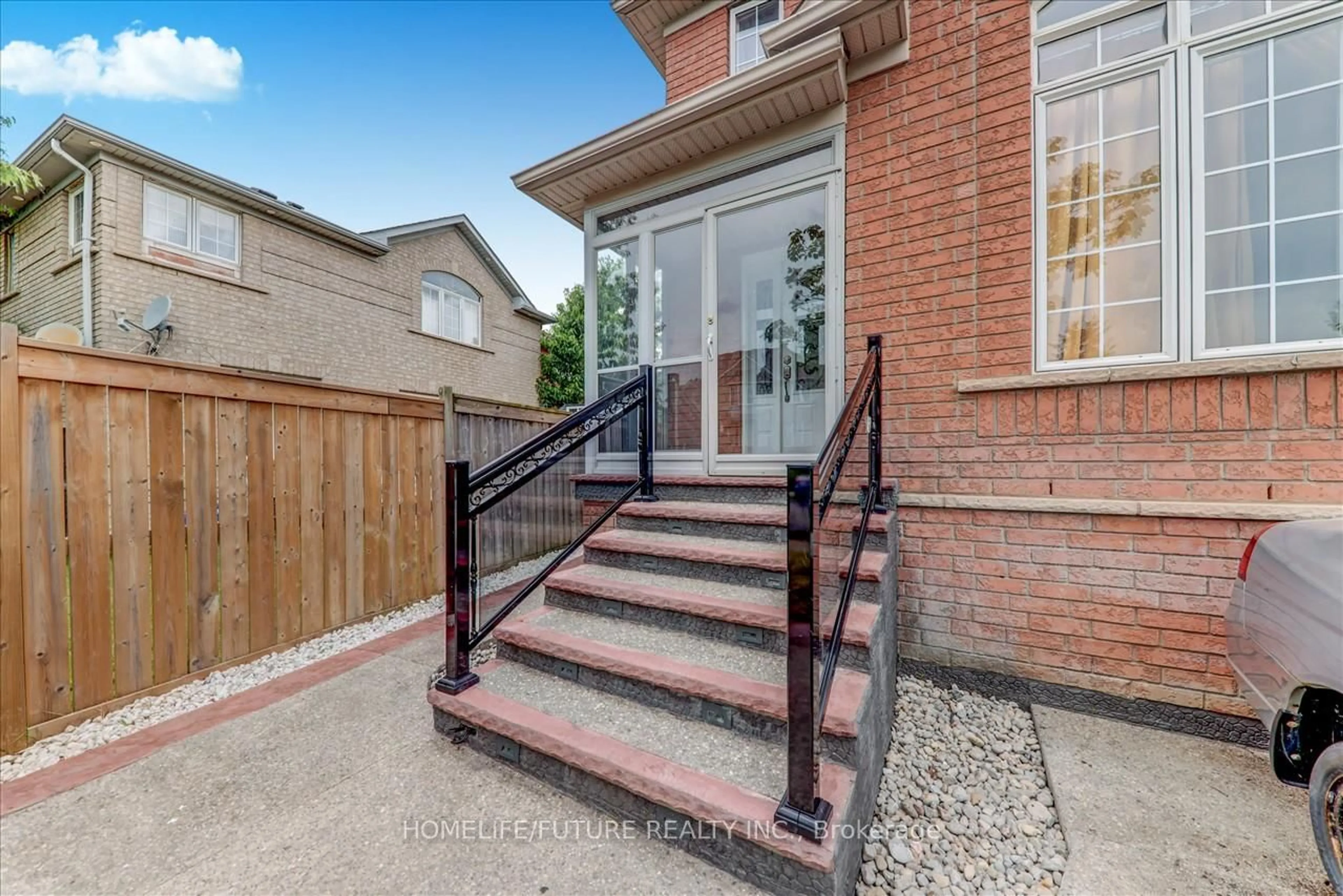 Home with brick exterior material, street for 69 Heatherdale Dr, Brampton Ontario L7A 2H4