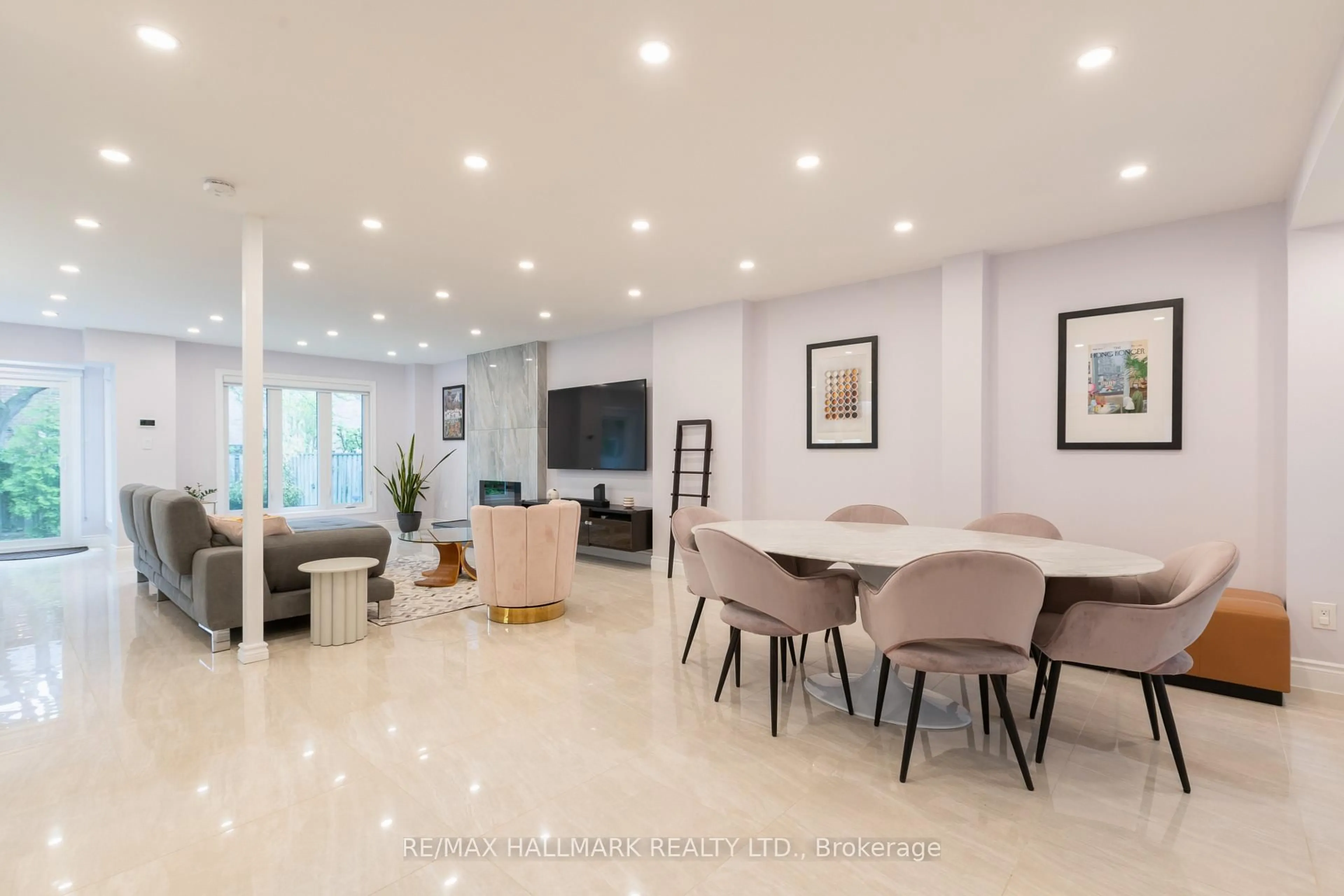 Dining room, unknown for 1309 Sweetbirch Crt, Mississauga Ontario L5C 3R4