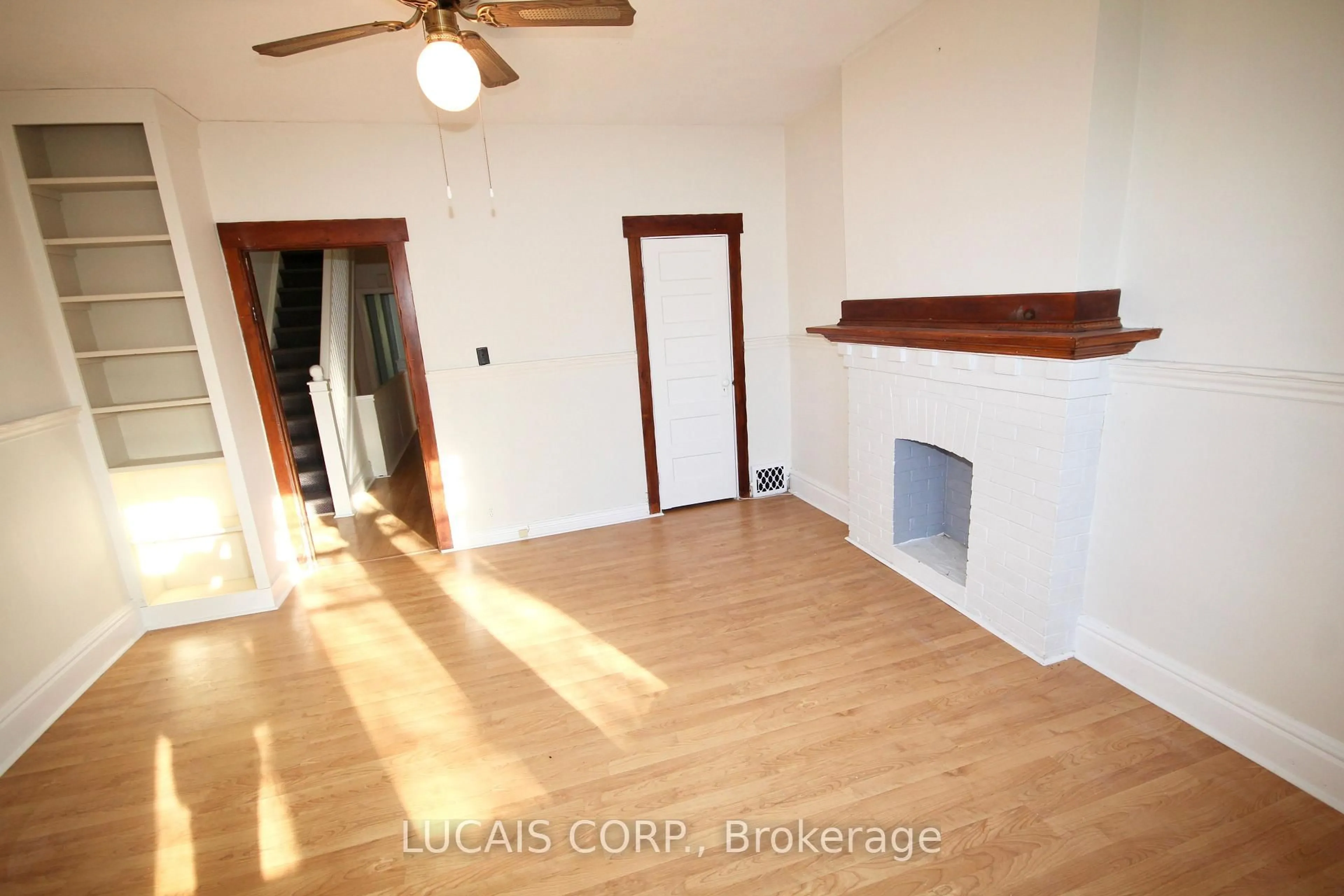 A pic of a room for 193 Lansdowne Ave, Toronto Ontario M6K 2W1