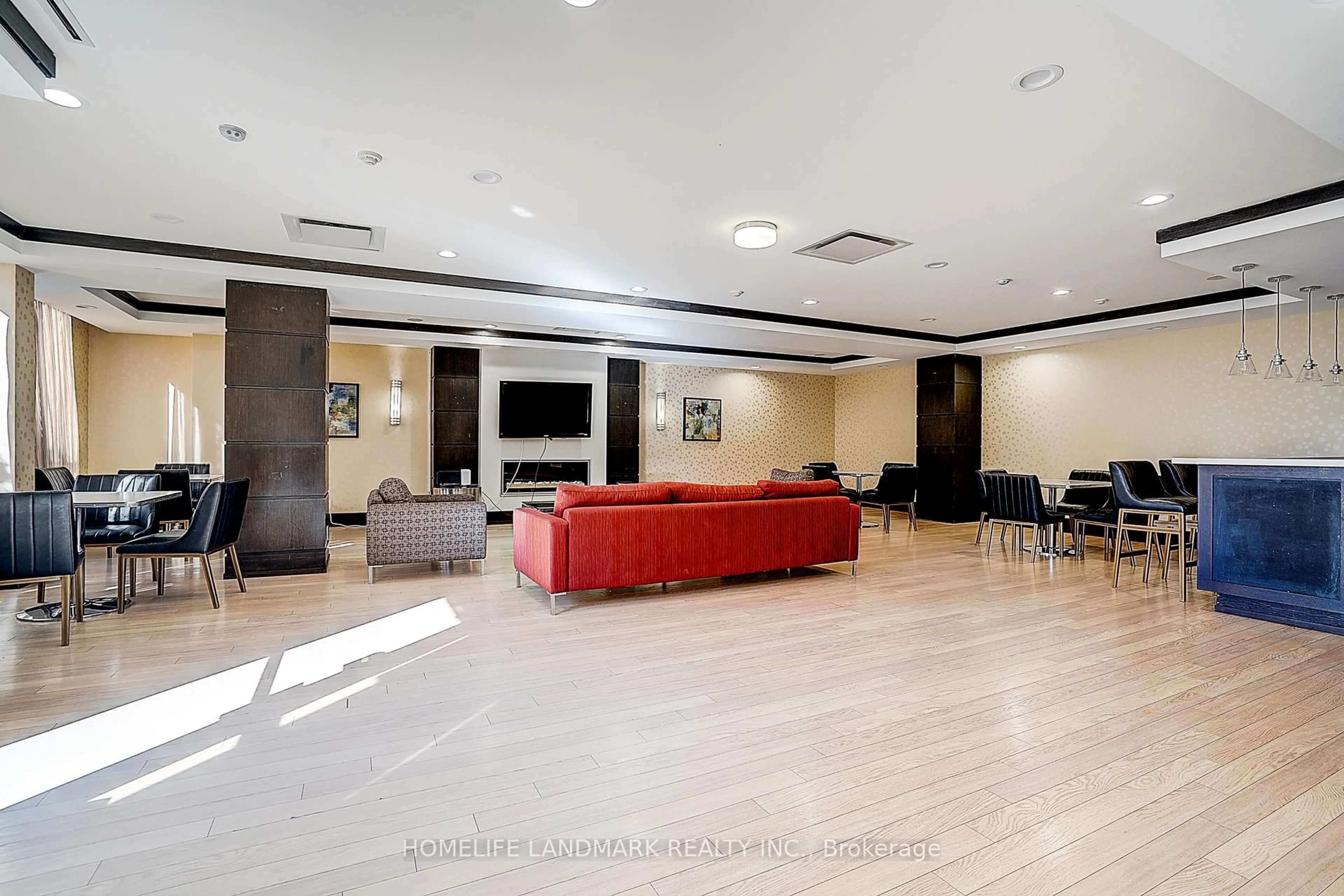 Lobby for 1070 Sheppard Ave, Toronto Ontario M3J 0G8