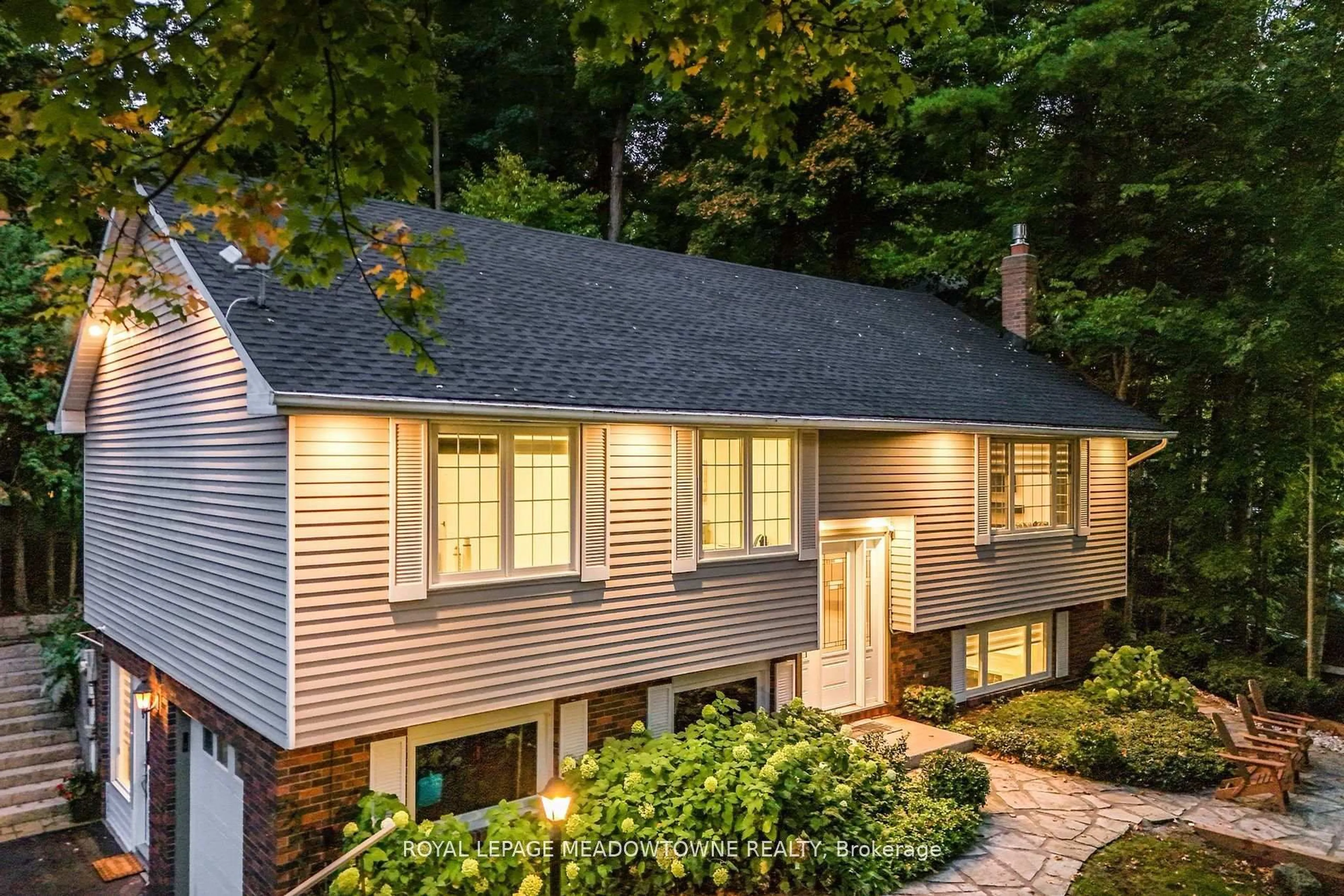 Home with vinyl exterior material, street for 106 Campbell Ave, Milton Ontario L0P 1B0