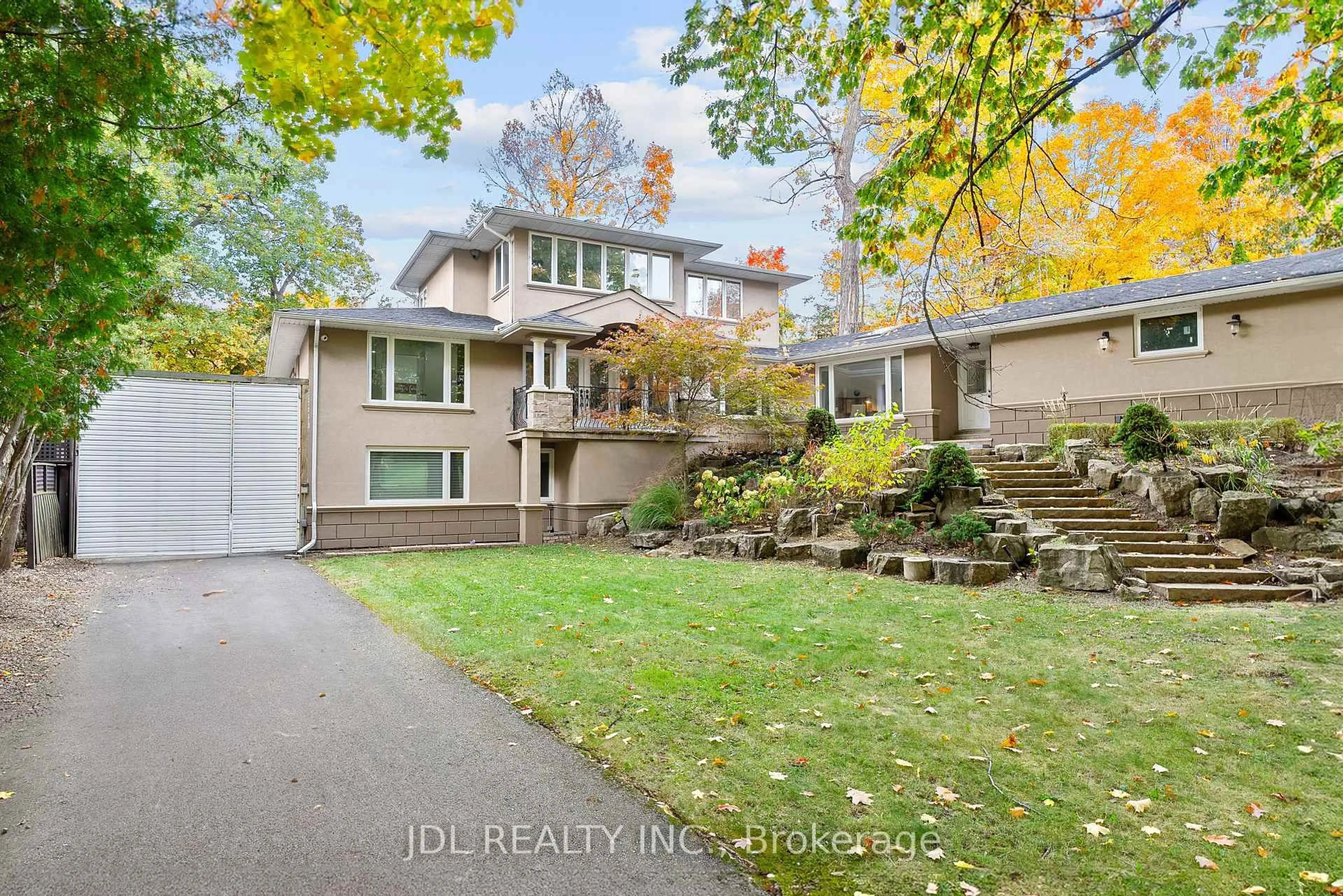 Unknown for 1859 Lincoln Green Clse, Mississauga Ontario L5K 1C4