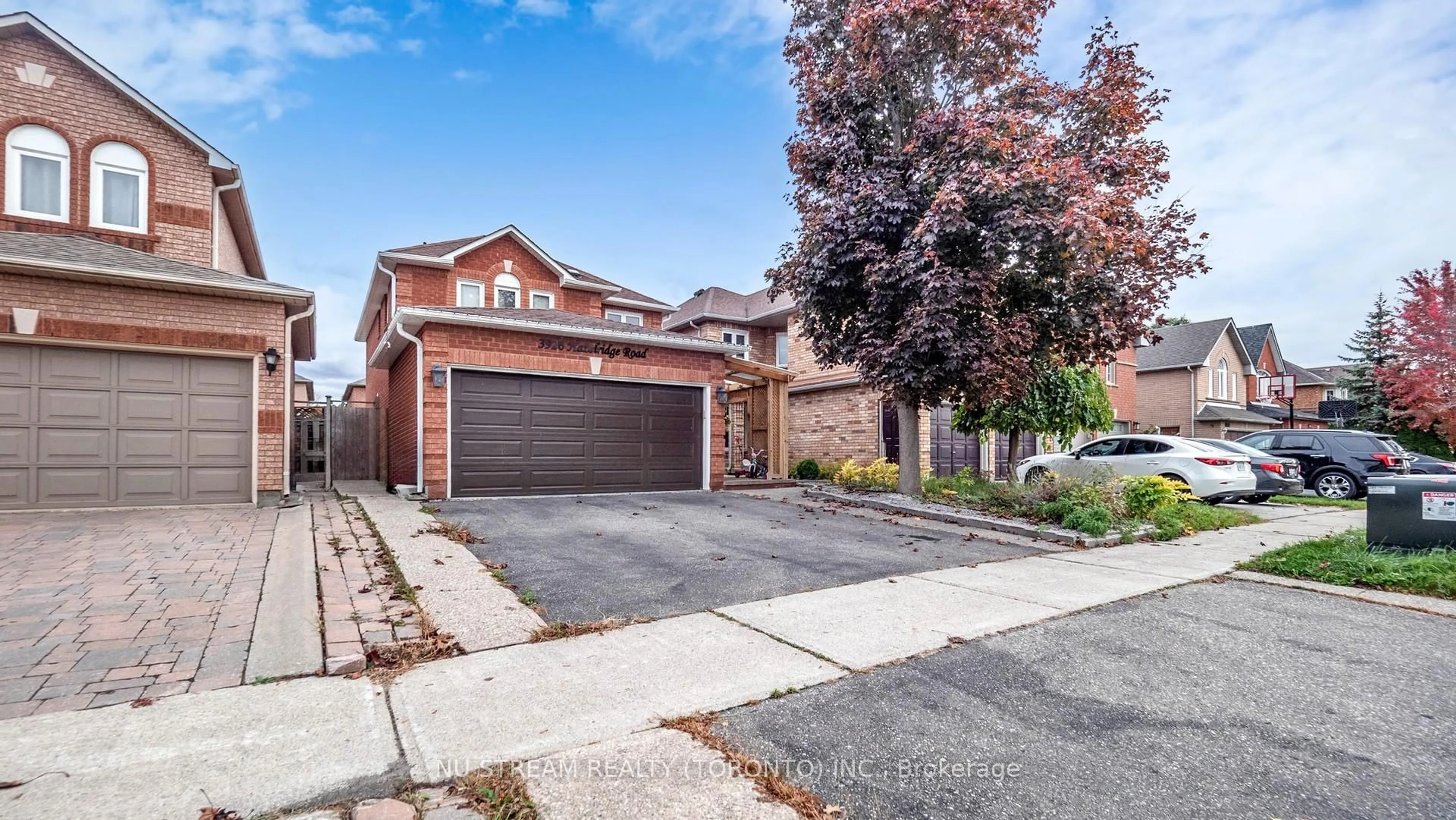 Home with brick exterior material, street for 3926 Hazelridge Rd, Mississauga Ontario L5N 6Z4