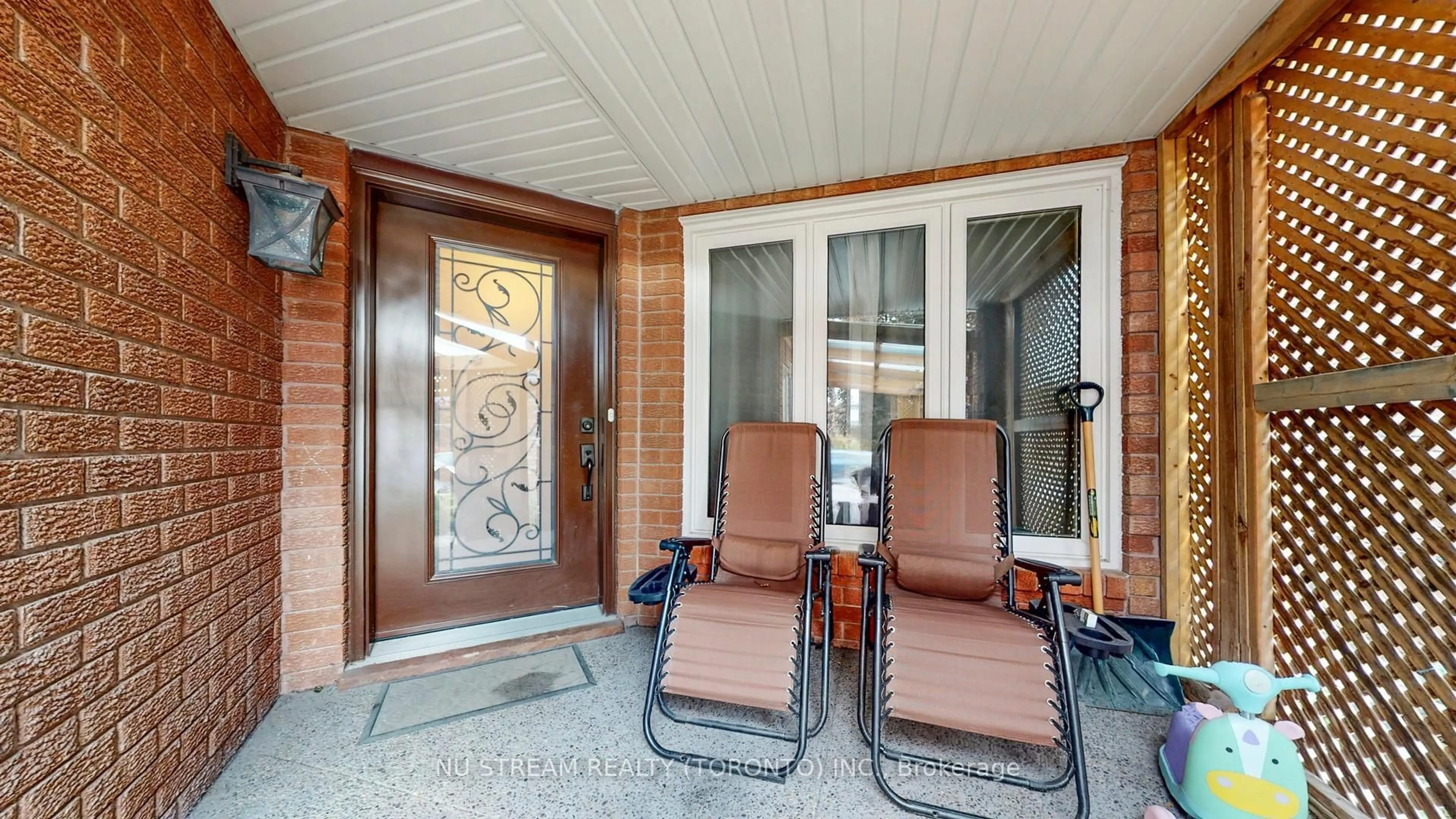 Unknown for 3926 Hazelridge Rd, Mississauga Ontario L5N 6Z4