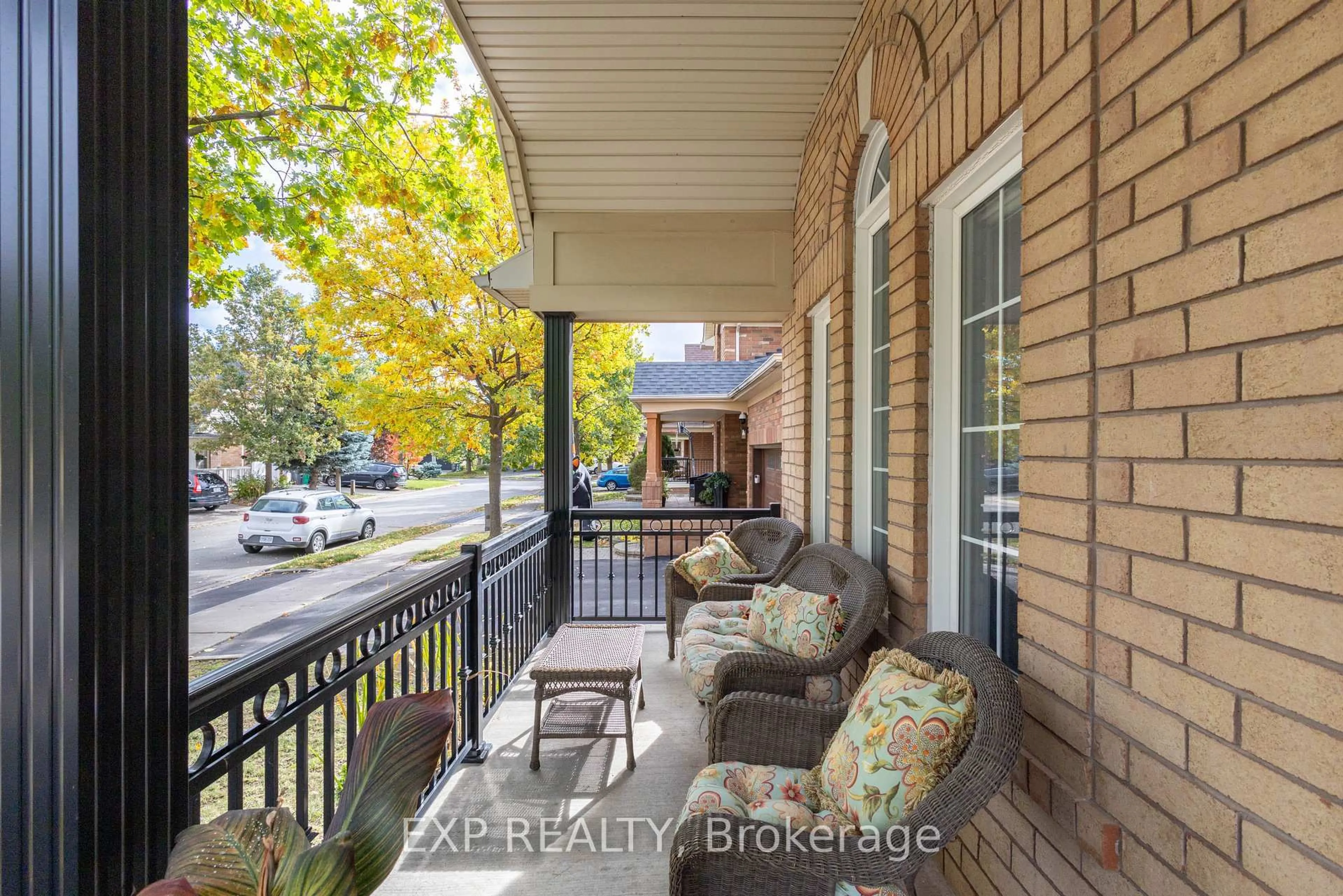 Patio, street for 32 Fireside Dr, Brampton Ontario L7A 1P2