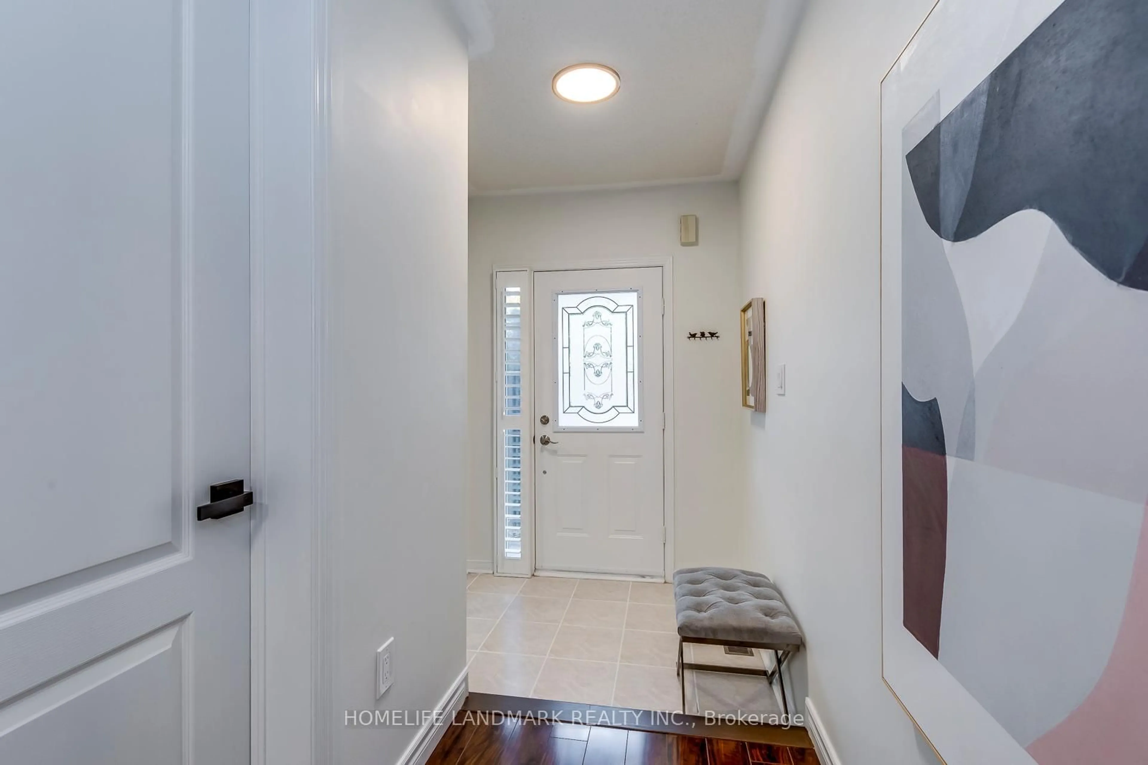Indoor entryway for 2276 Grouse Lane, Oakville Ontario L6M 4A8