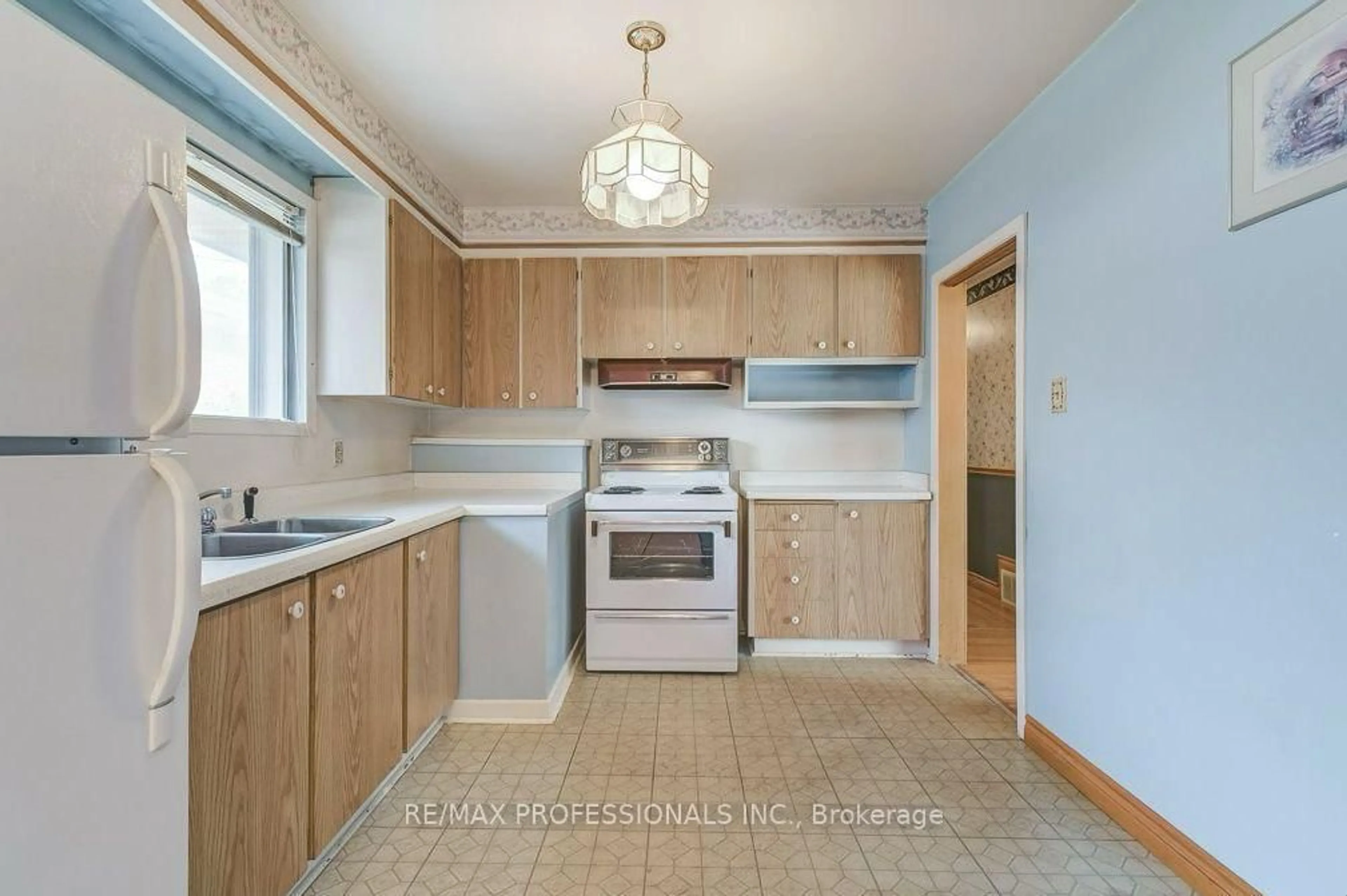 Standard kitchen, unknown for 30 Renault Cres, Toronto Ontario M9P 1J3