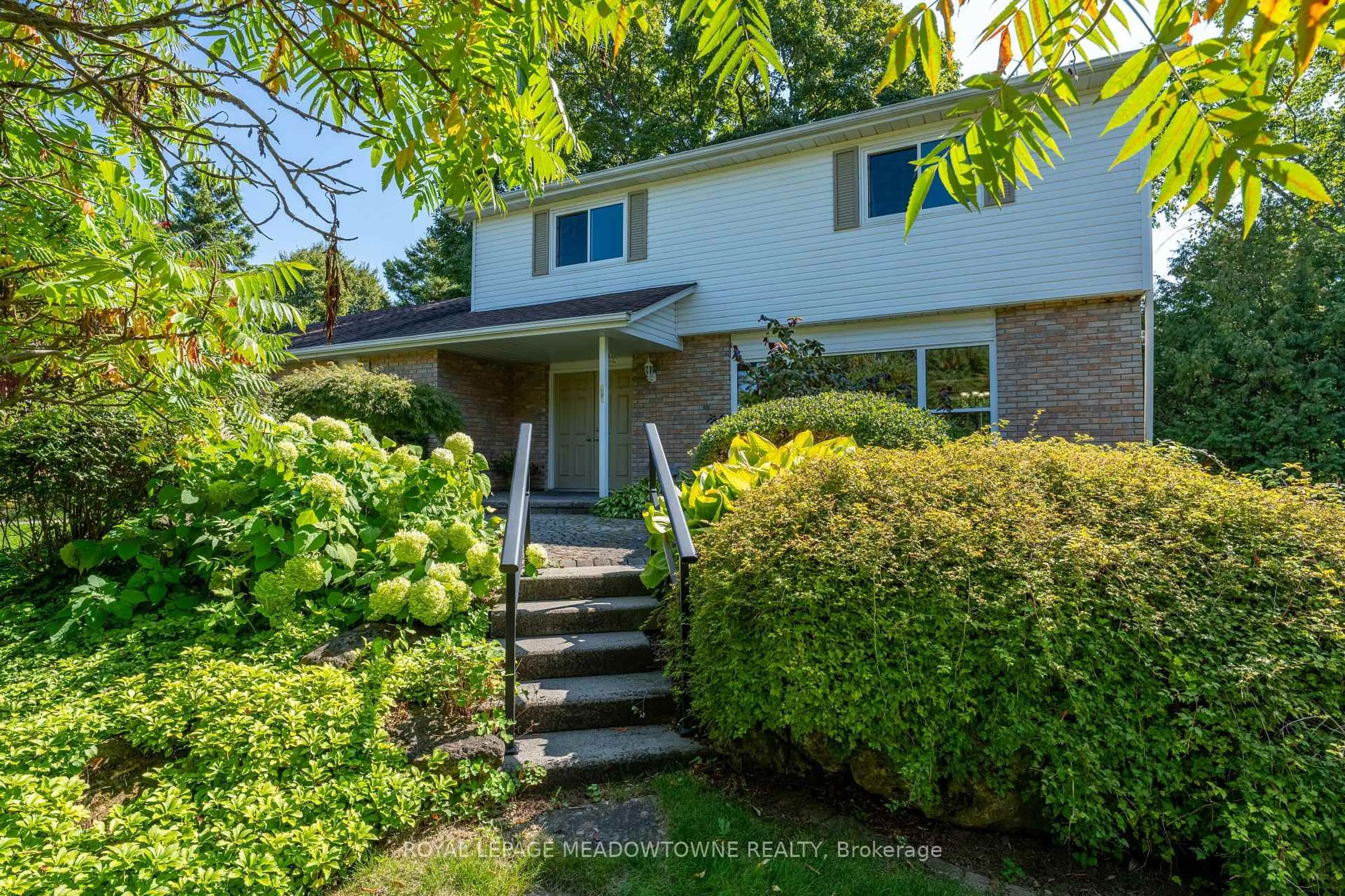 Unknown for 12826 Silvercreek Dr, Halton Hills Ontario L7G 4S4